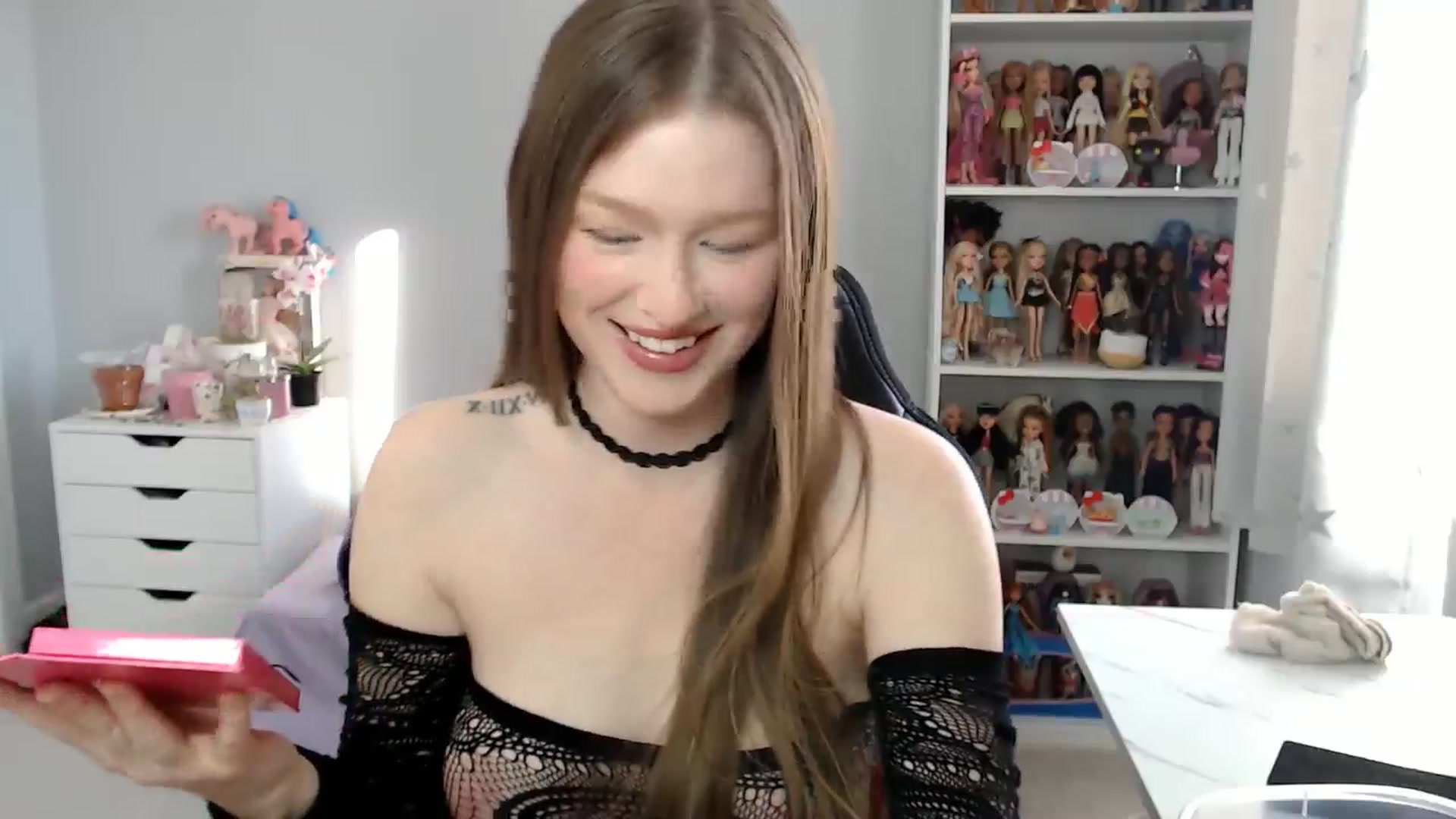 Gallery image thumbnail from GemmaMinx's myfreecams stream on, 01/26/2025, 20:14 image 11 of 20