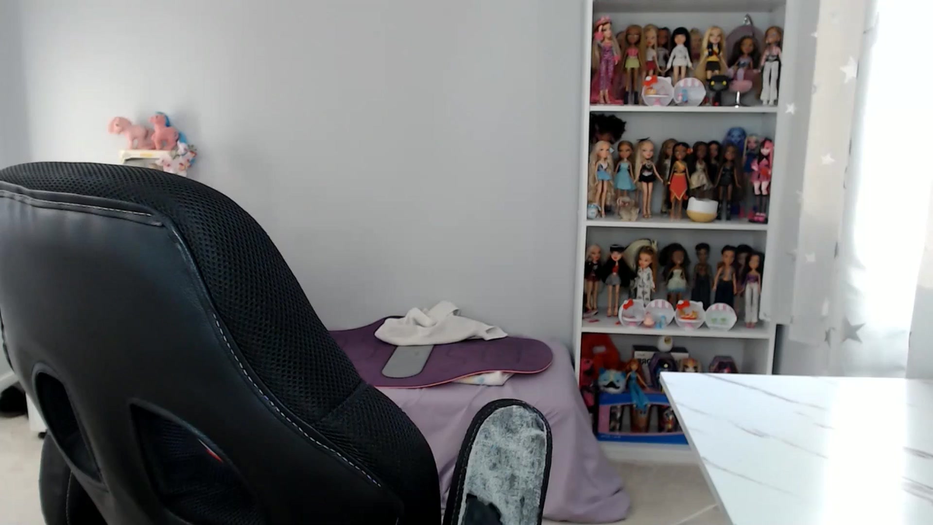 Gallery image thumbnail from GemmaMinx's myfreecams stream on, 01/26/2025, 20:51 image 15 of 20