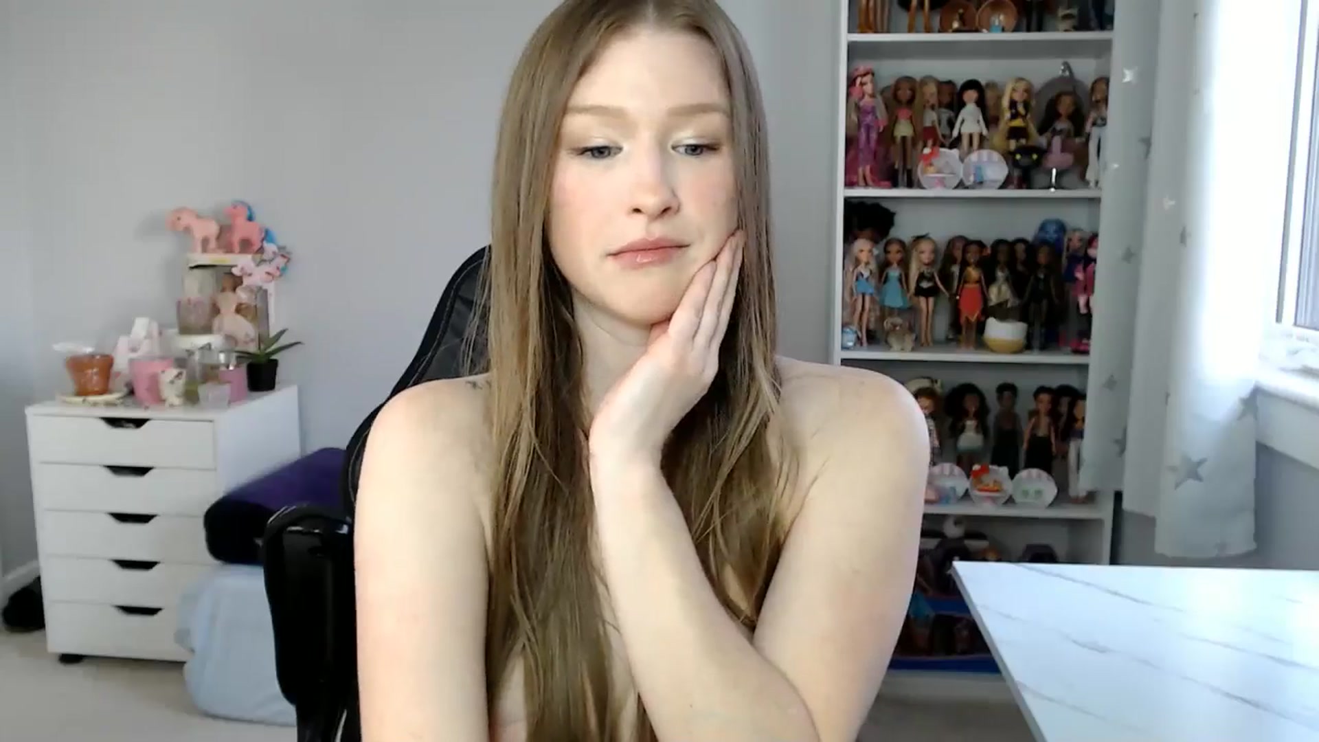 Gallery image thumbnail from GemmaMinx's myfreecams stream on, 01/27/2025, 22:50 image 4 of 20