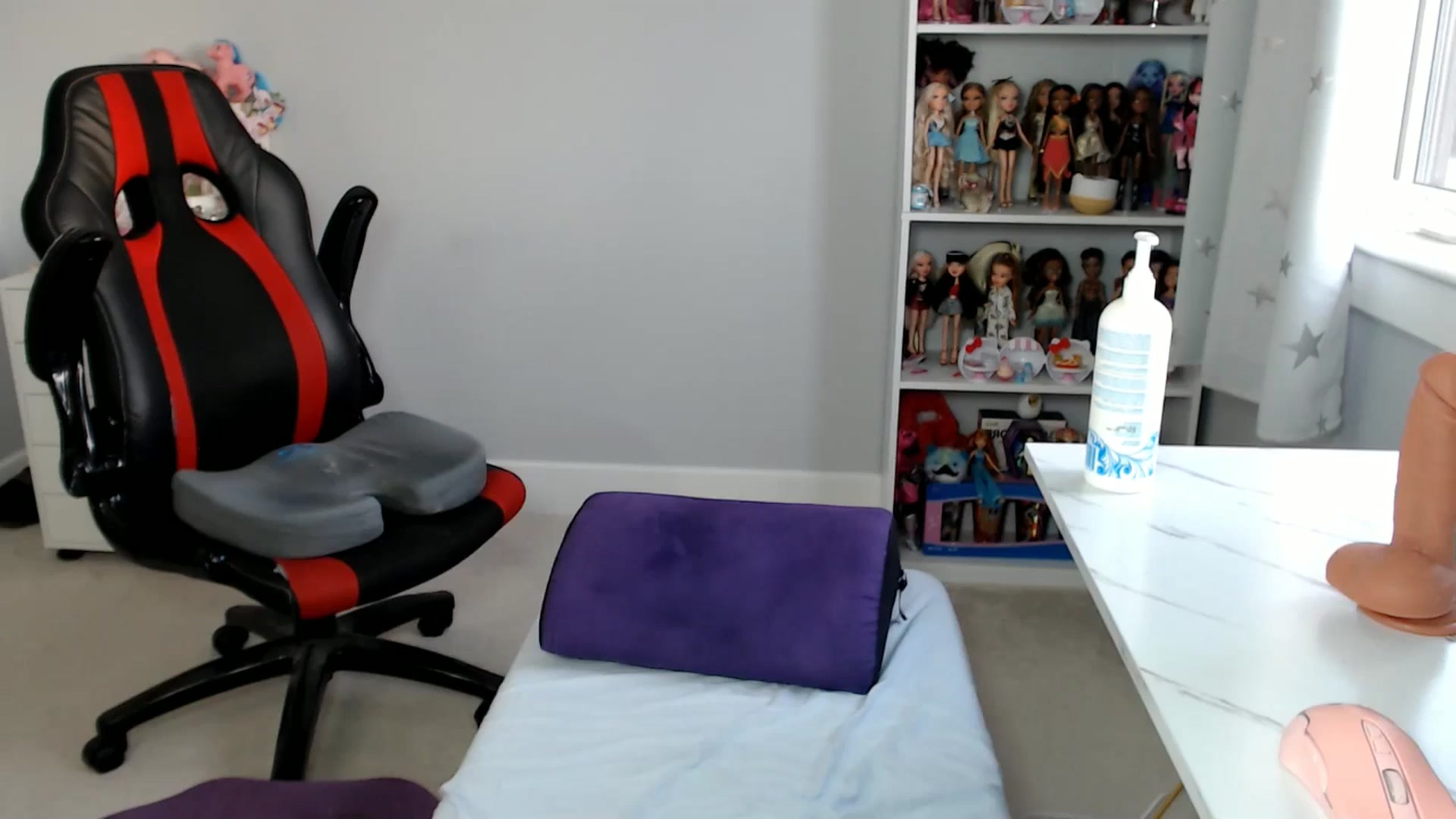 Gallery image thumbnail from GemmaMinx's myfreecams stream on, 01/27/2025, 22:50 image 1 of 20