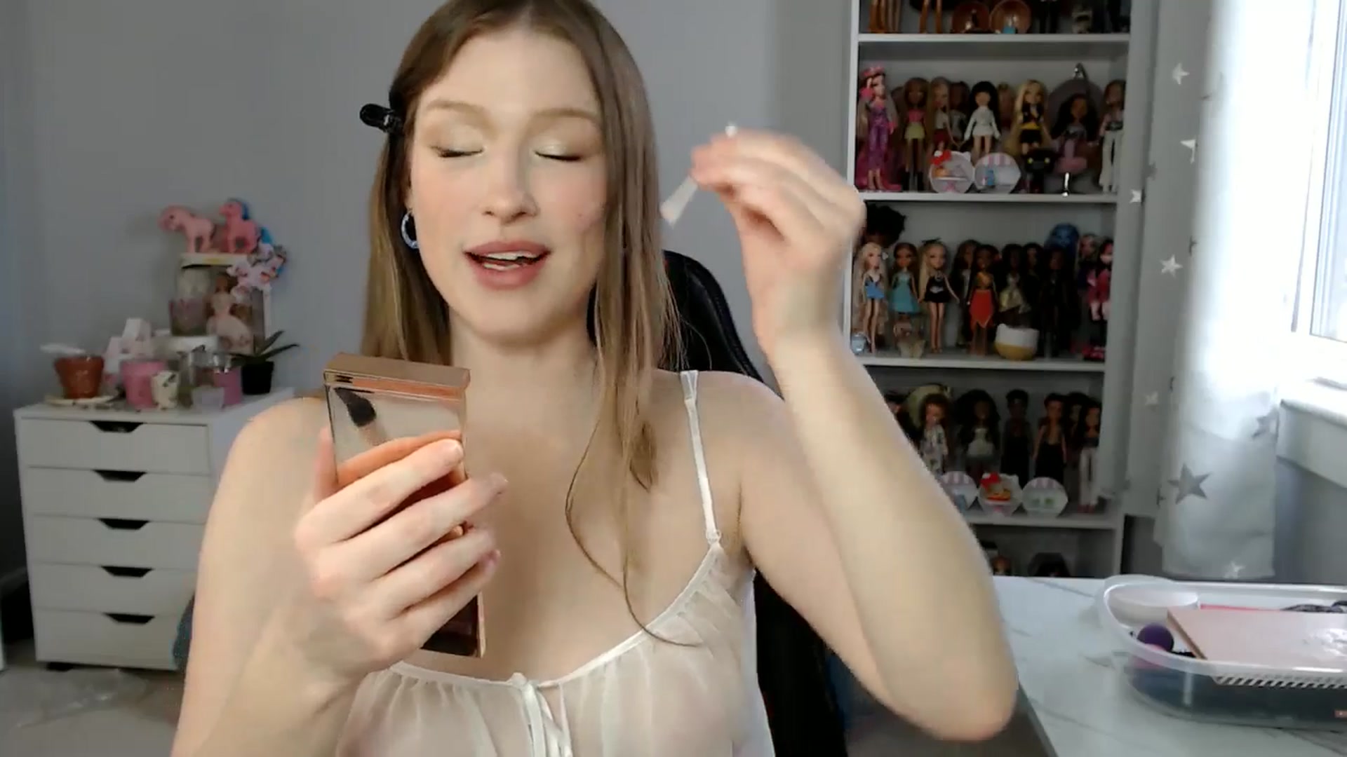 Gallery image thumbnail from GemmaMinx's myfreecams stream on, 01/28/2025, 21:22 image 17 of 20
