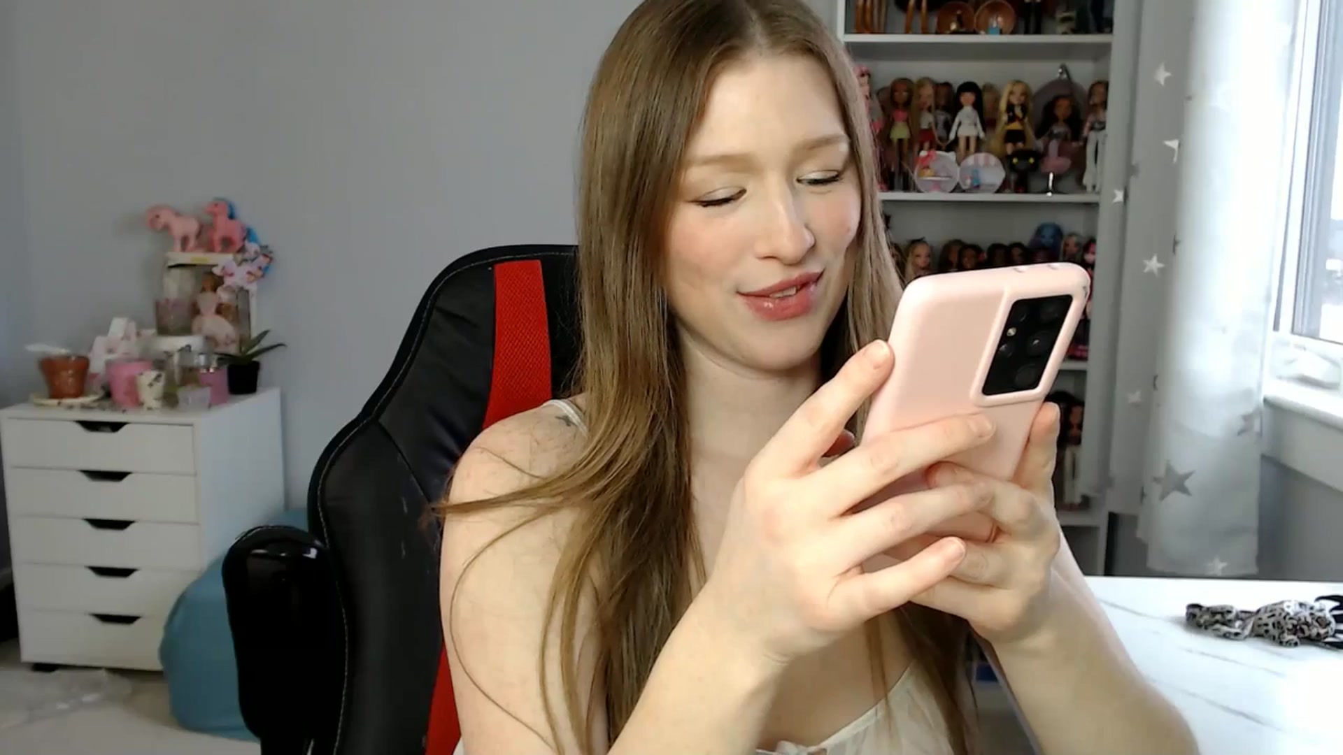 Gallery image thumbnail from GemmaMinx's myfreecams stream on, 01/28/2025, 21:22 image 20 of 20