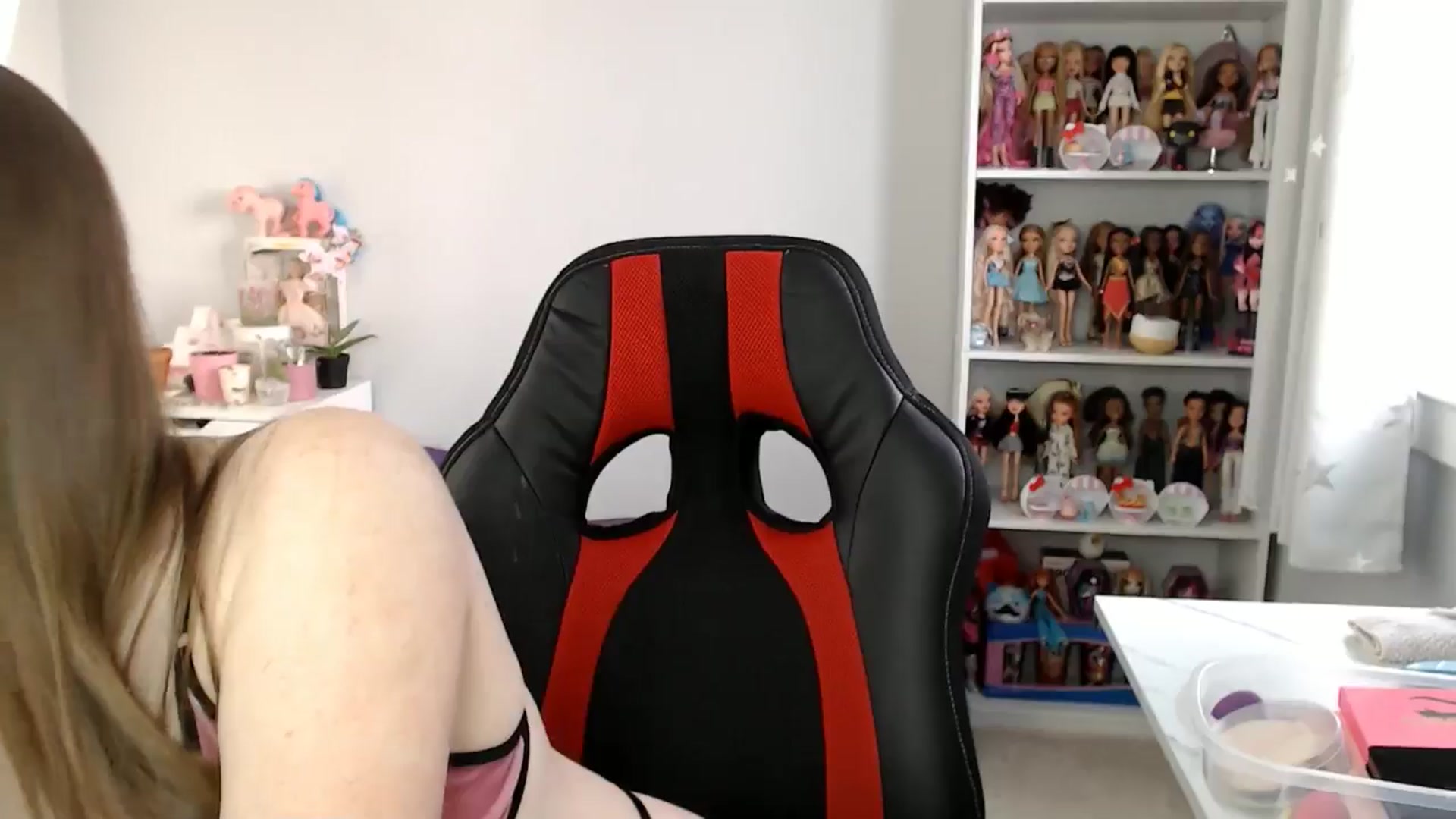 Gallery image thumbnail from GemmaMinx's myfreecams stream on, 01/29/2025, 21:38 image 15 of 20
