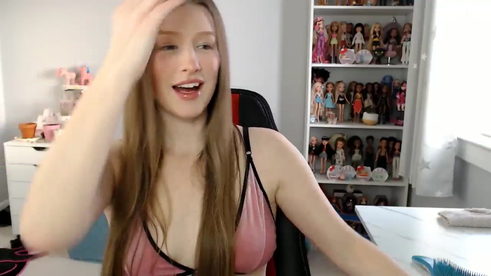 Gallery image thumbnail from GemmaMinx's myfreecams stream on, 01/29/2025, 21:38 image 7 of 20