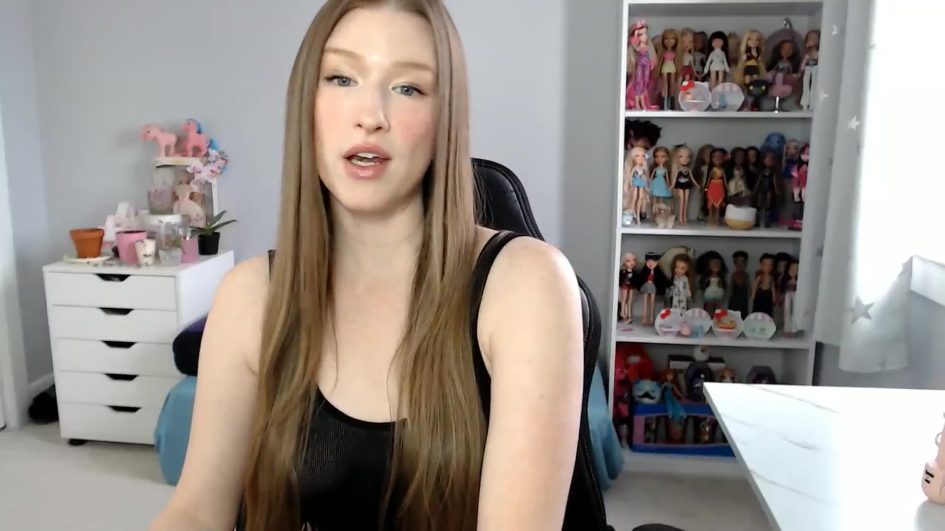 Gallery image thumbnail from GemmaMinx's myfreecams stream on, 01/30/2025, 19:36 image 4 of 20