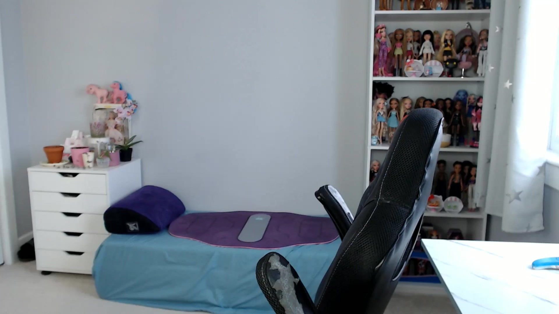 Gallery image thumbnail from GemmaMinx's myfreecams stream on, 01/30/2025, 21:52 image 14 of 20