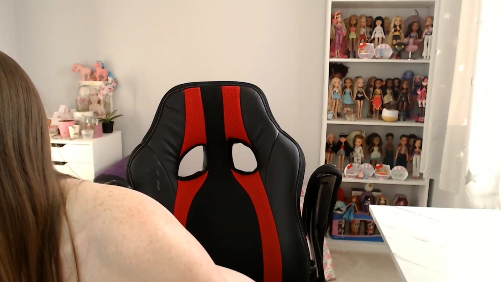 Gallery image thumbnail from GemmaMinx's myfreecams stream on, 02/07/2025, 22:13 image 15 of 20