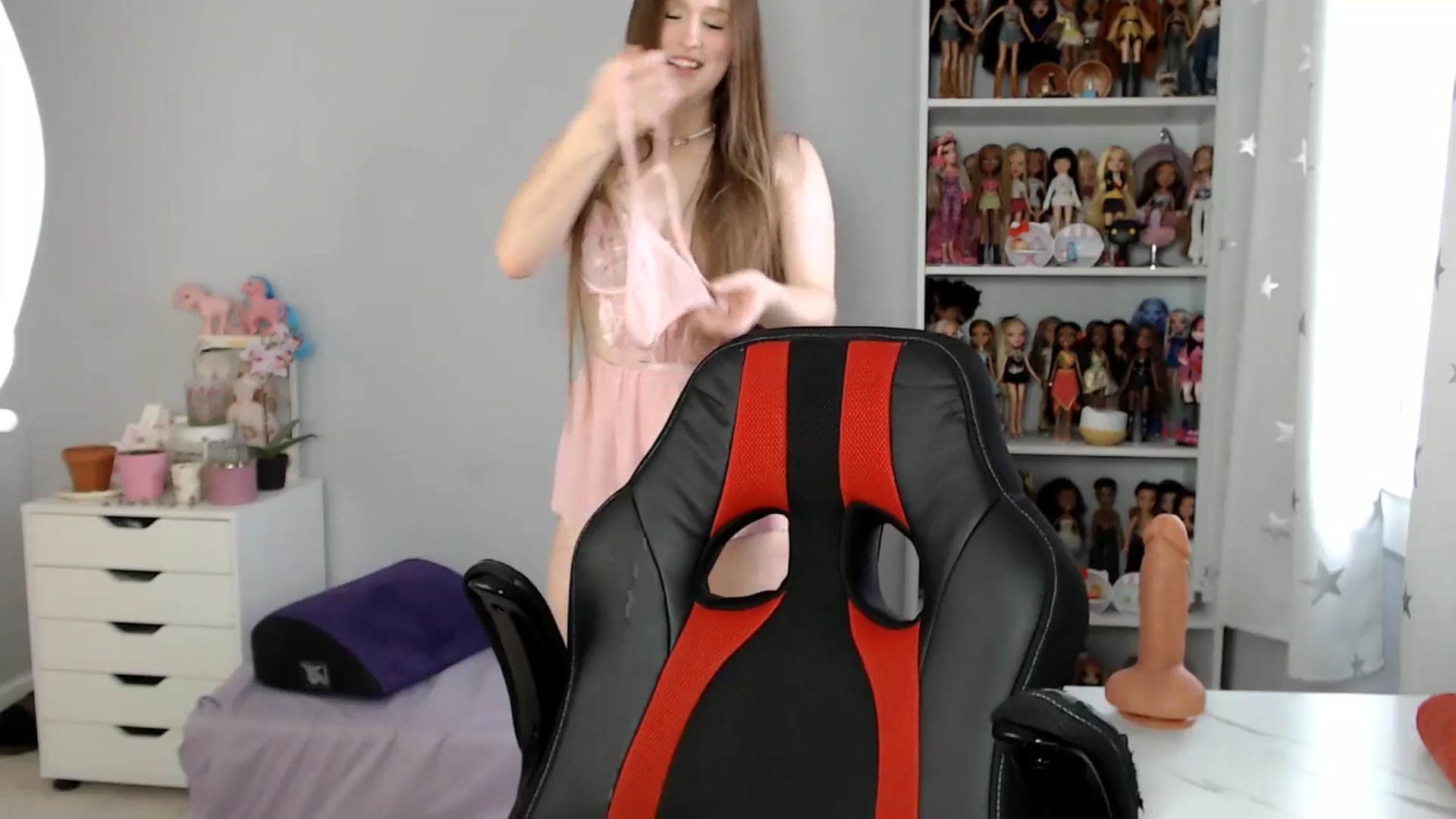 Gallery image thumbnail from GemmaMinx's myfreecams stream on, 02/10/2025, 22:36 image 2 of 20