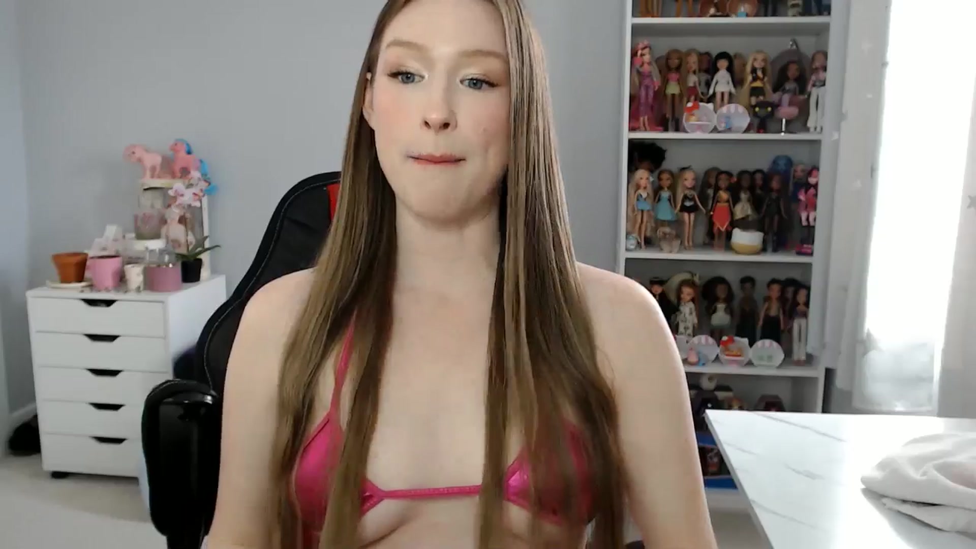 Gallery image thumbnail from GemmaMinx's myfreecams stream on, 02/14/2025, 20:23 image 5 of 20