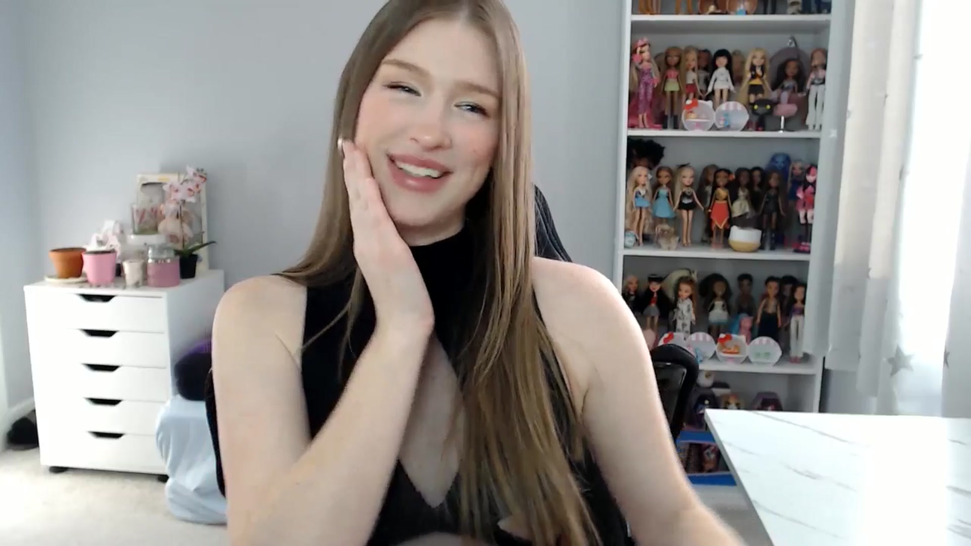 Gallery image thumbnail from GemmaMinx's myfreecams stream on, 02/22/2025, 20:59 image 18 of 20