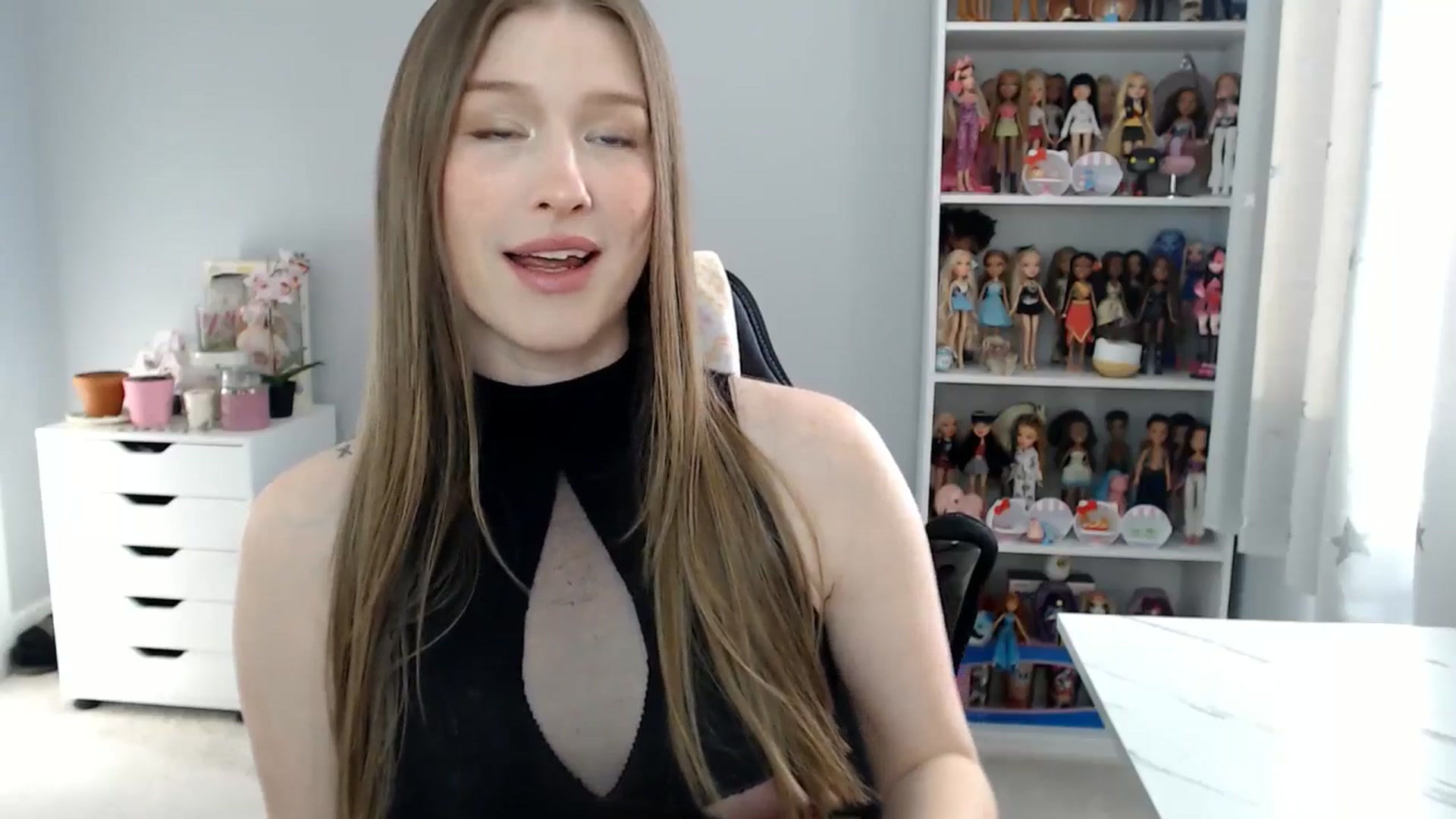 Gallery image thumbnail from GemmaMinx's myfreecams stream on, 02/22/2025, 20:59 image 17 of 20