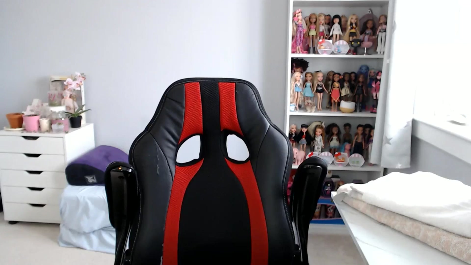 Gallery image thumbnail from GemmaMinx's myfreecams stream on, 02/25/2025, 18:58 image 10 of 20