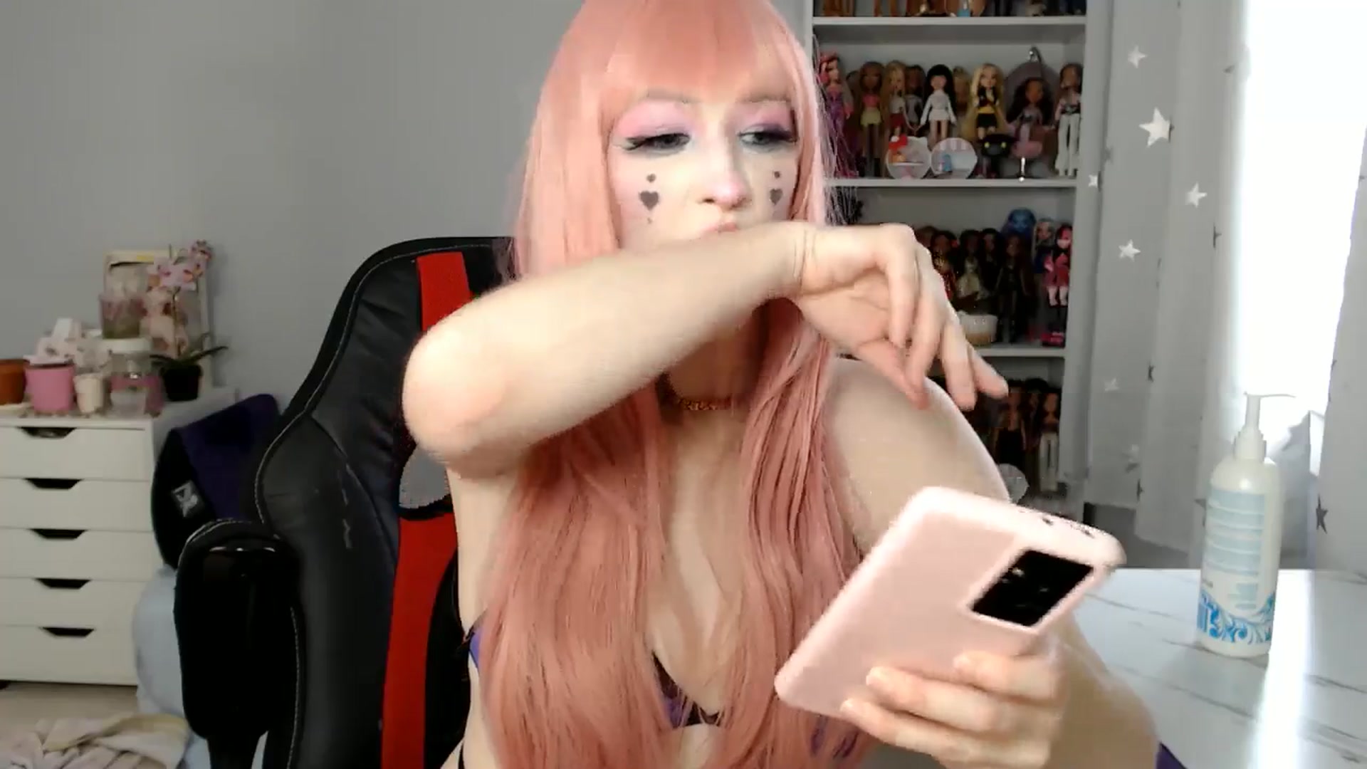 Gallery image thumbnail from GemmaMinx's myfreecams stream on, 02/25/2025, 19:42 image 8 of 20