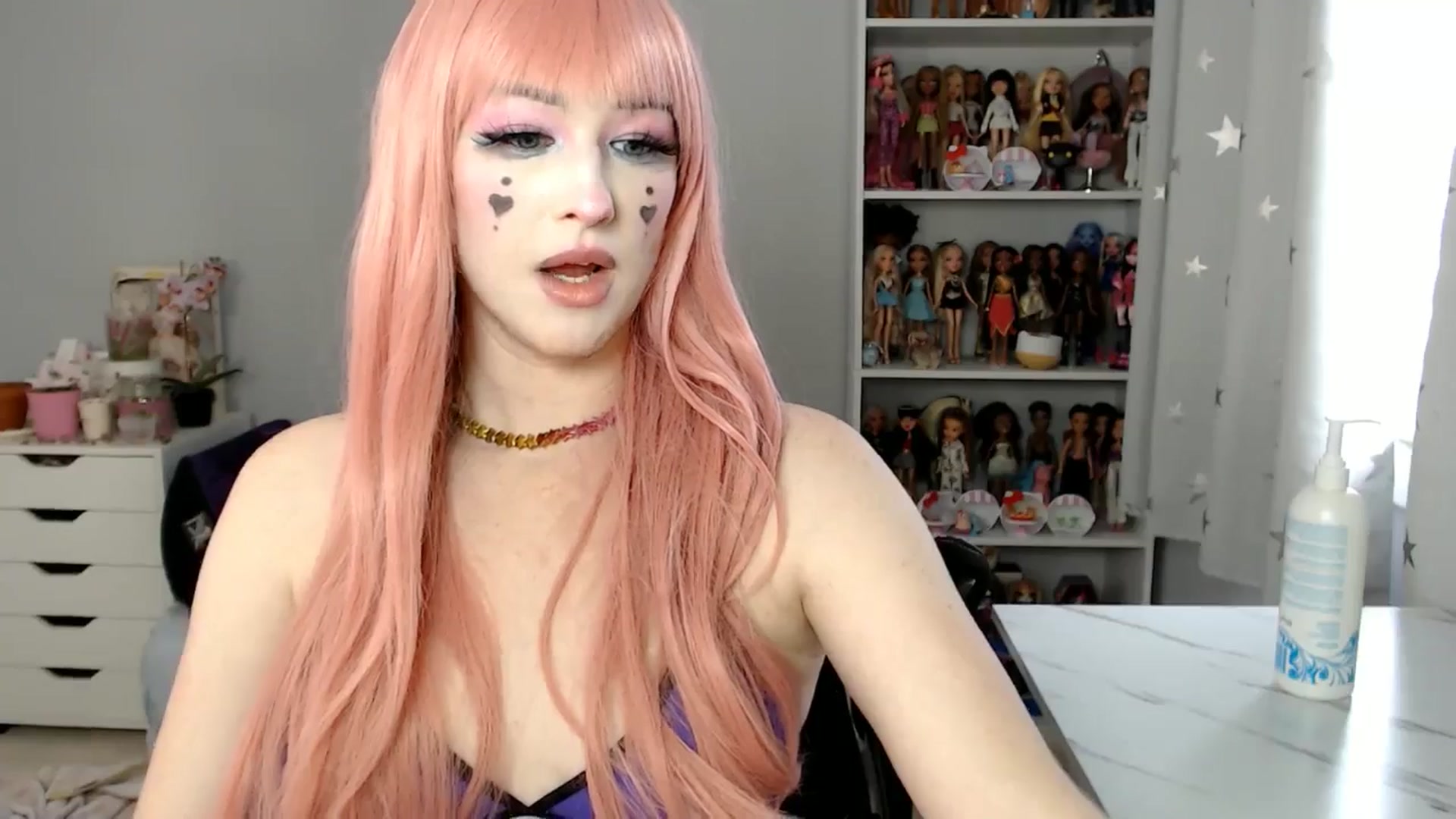 Gallery image thumbnail from GemmaMinx's myfreecams stream on, 02/25/2025, 19:42 image 14 of 20