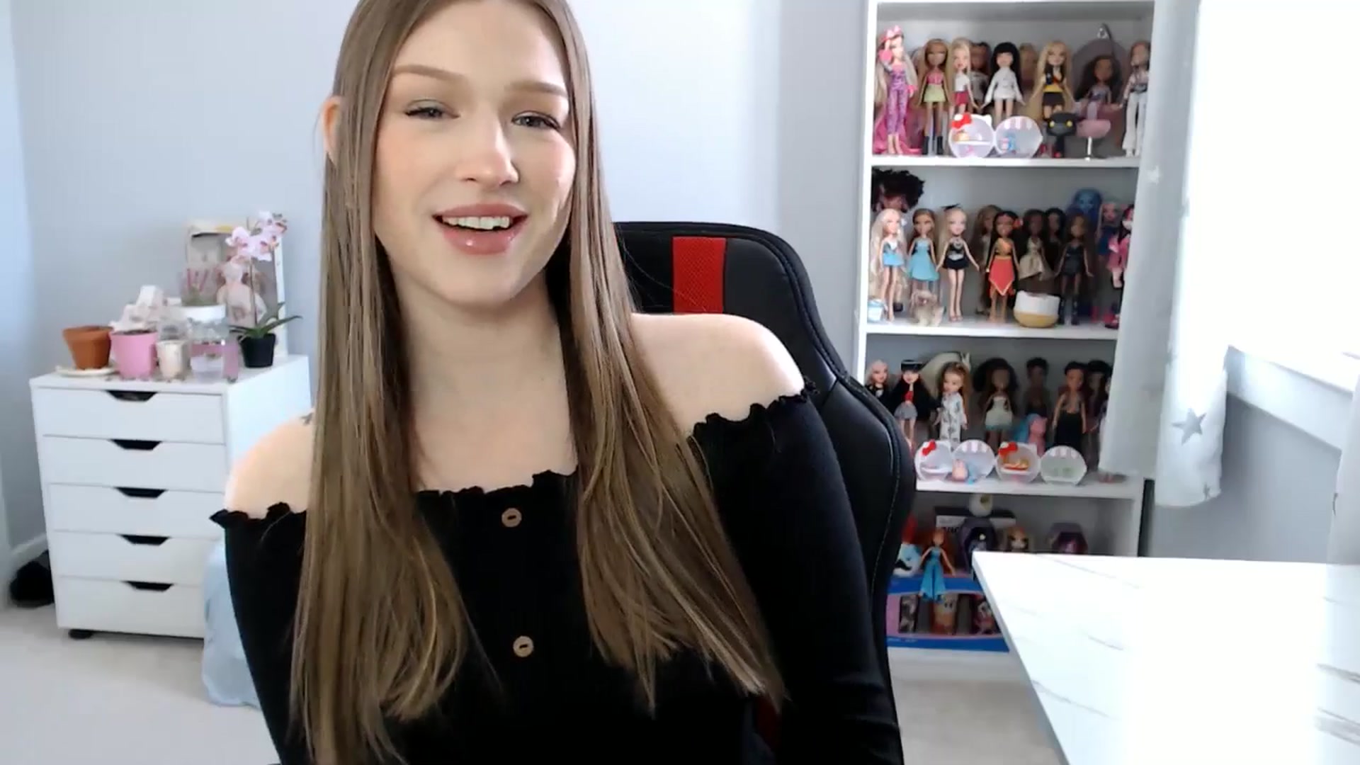 Gallery image thumbnail from GemmaMinx's myfreecams stream on, 02/26/2025, 17:41 image 2 of 20