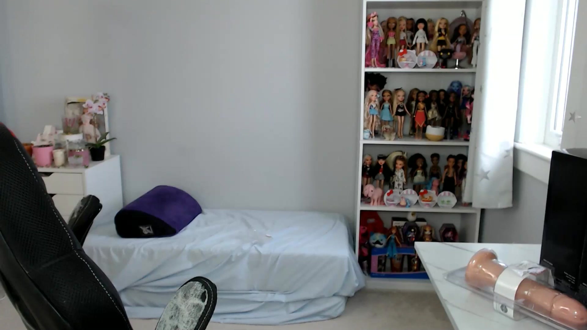Gallery image thumbnail from GemmaMinx's myfreecams stream on, 02/27/2025, 21:46 image 16 of 20