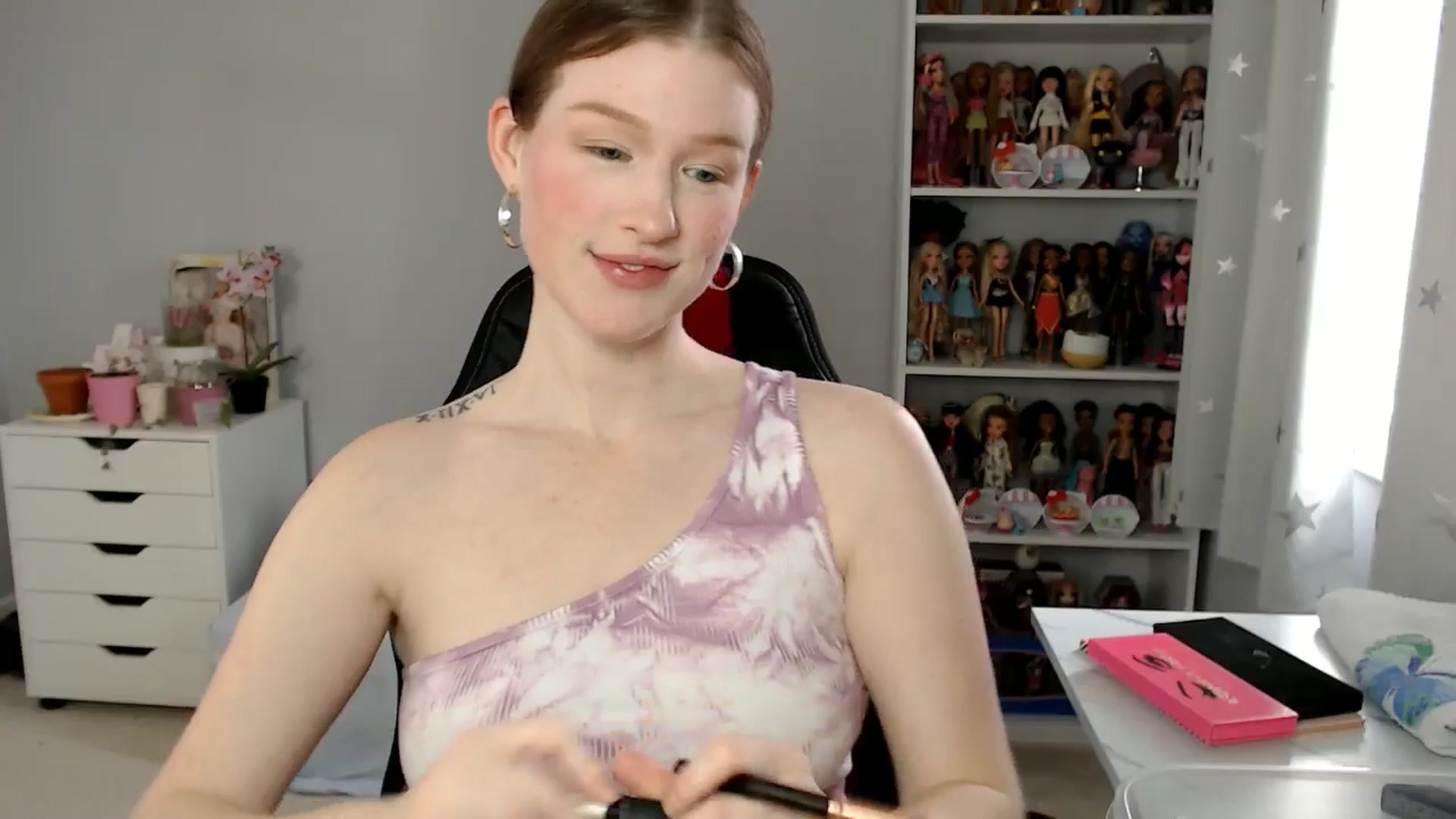 Gallery image thumbnail from GemmaMinx's myfreecams stream on, 03/12/2025, 20:26 image 4 of 20