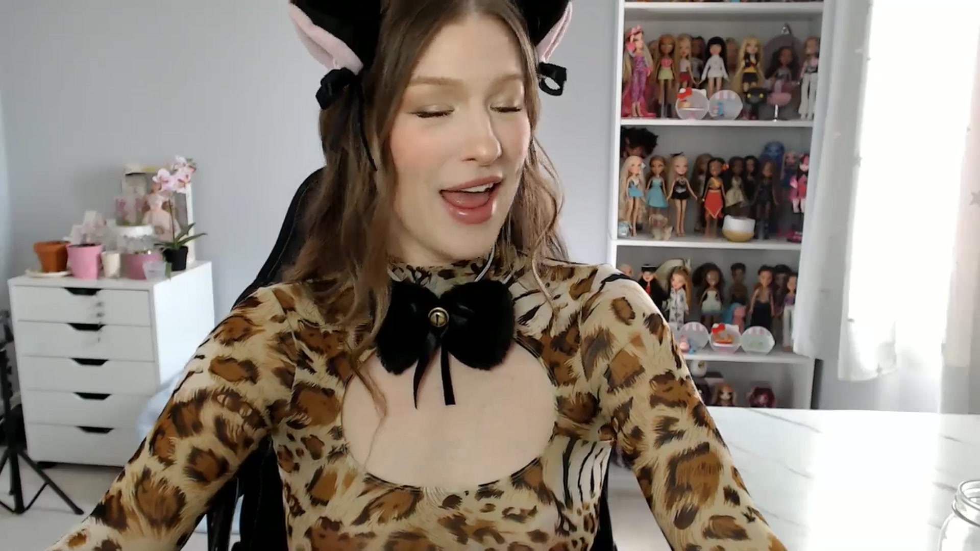 Gallery image thumbnail from GemmaMinx's myfreecams stream on, 03/14/2025, 20:51 image 6 of 20