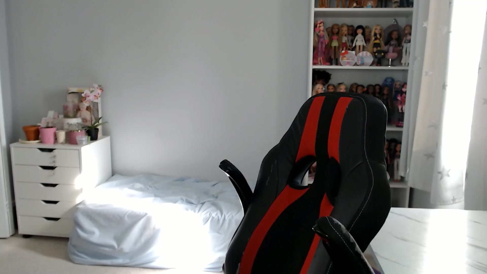 Gallery image thumbnail from GemmaMinx's myfreecams stream on, 03/14/2025, 20:51 image 13 of 20
