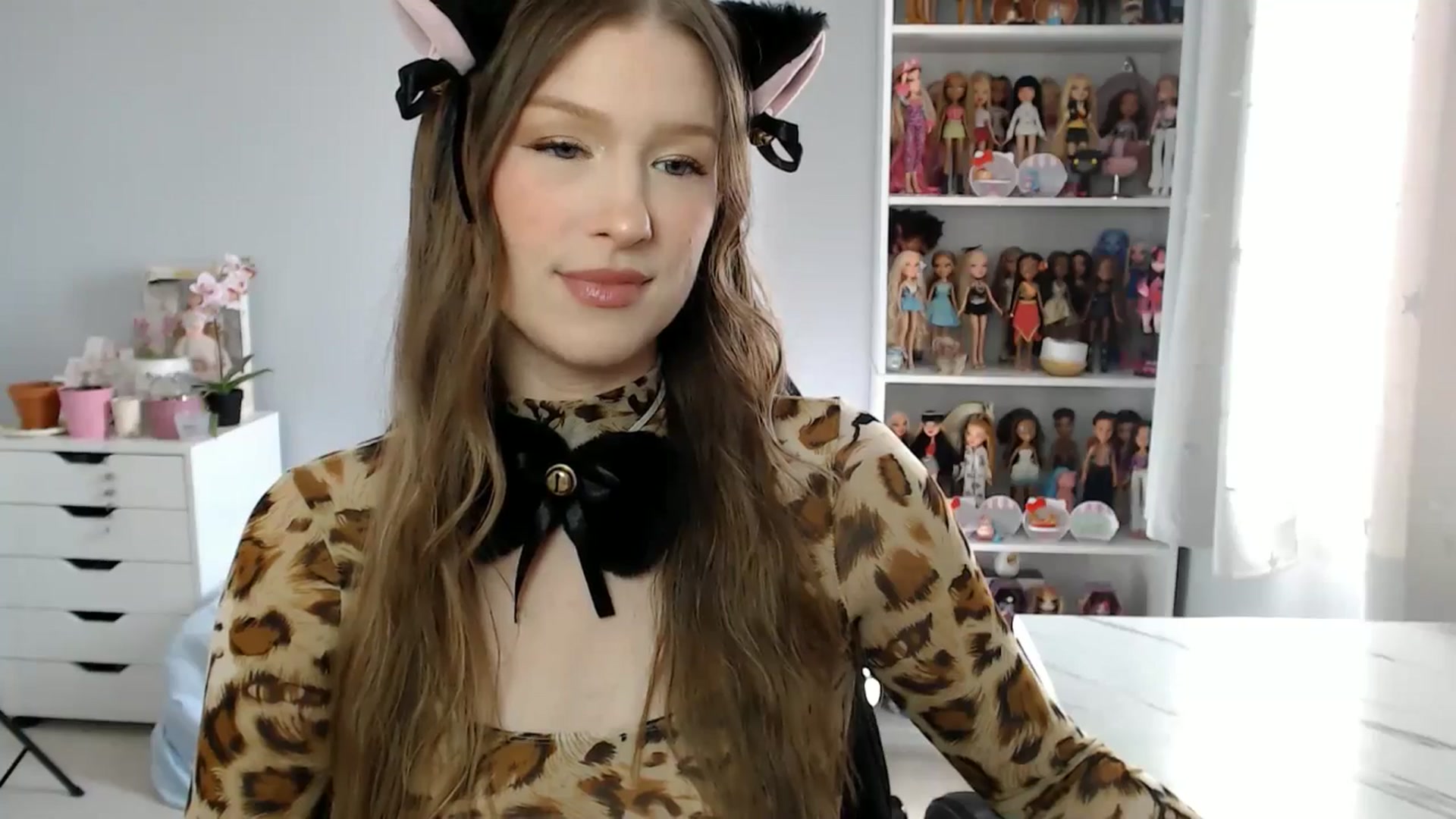Gallery image thumbnail from GemmaMinx's myfreecams stream on, 03/14/2025, 20:51 image 5 of 20