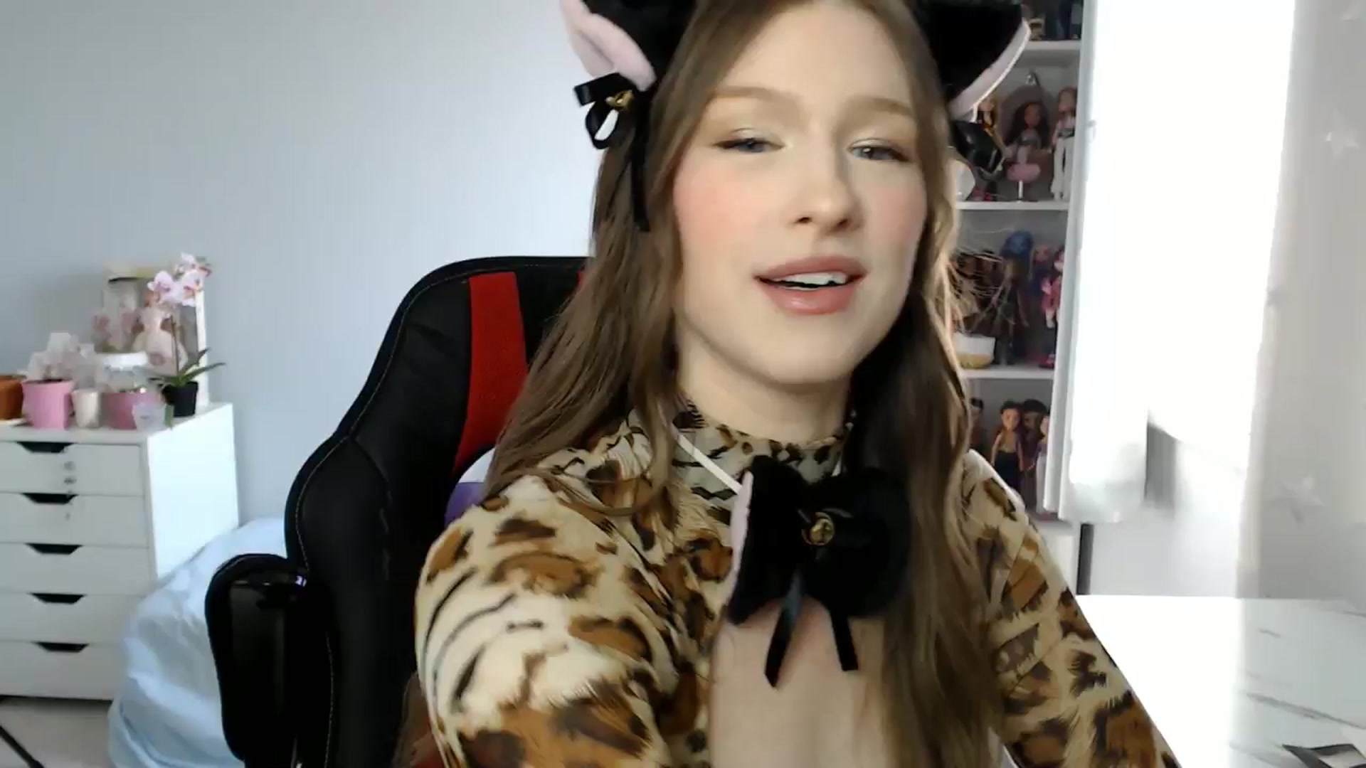Gallery image thumbnail from GemmaMinx's myfreecams stream on, 03/14/2025, 20:51 image 1 of 20