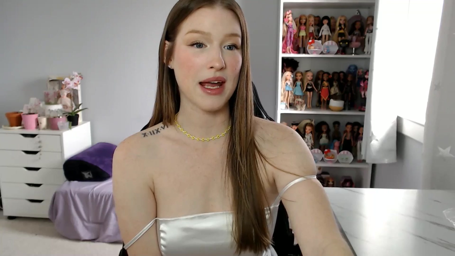 Gallery image thumbnail from GemmaMinx's myfreecams stream on, 03/15/2025, 18:42 image 12 of 20