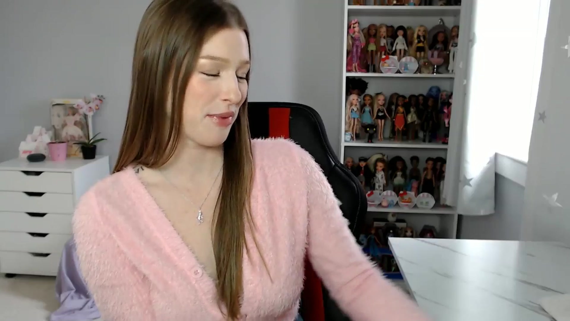 Gallery image thumbnail from GemmaMinx's myfreecams stream on, 03/25/2025, 18:44 image 18 of 20