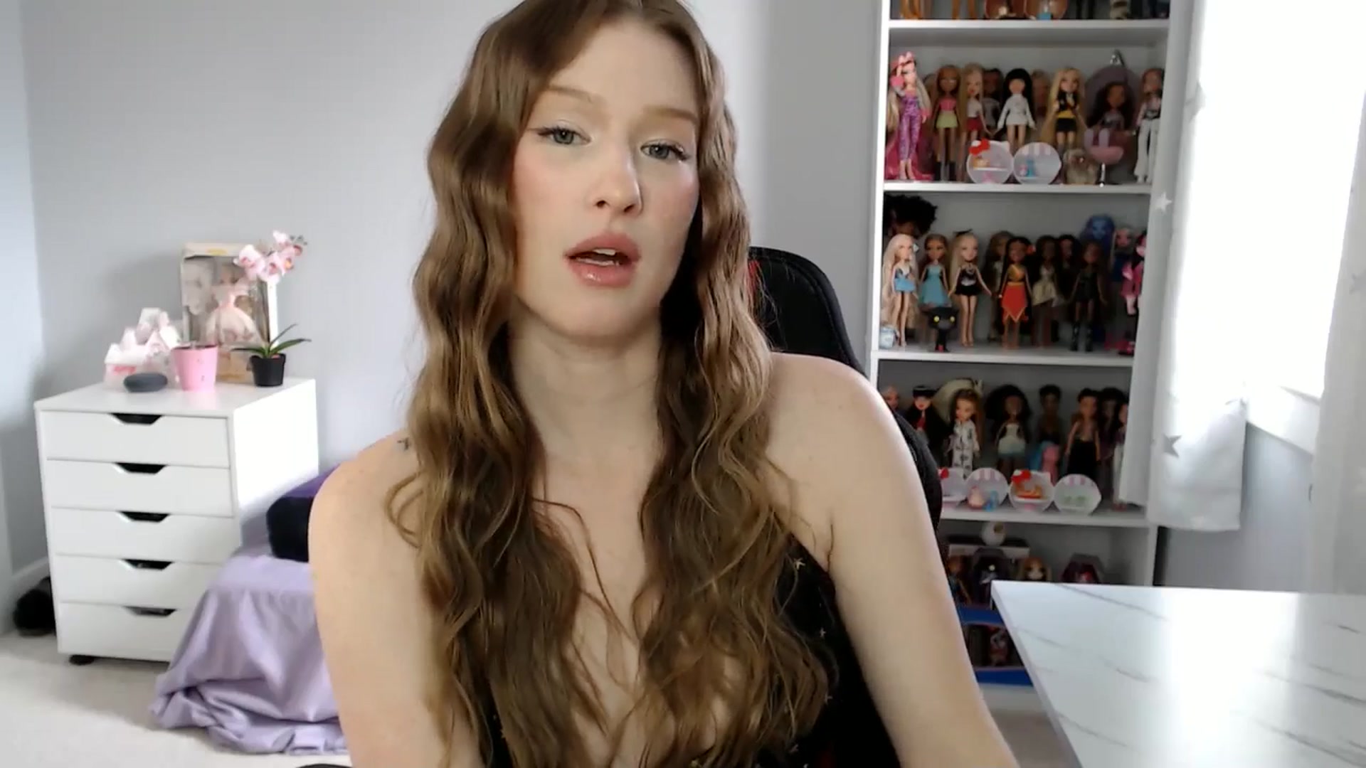 Gallery image thumbnail from GemmaMinx's myfreecams stream on, 03/26/2025, 19:20 image 16 of 20