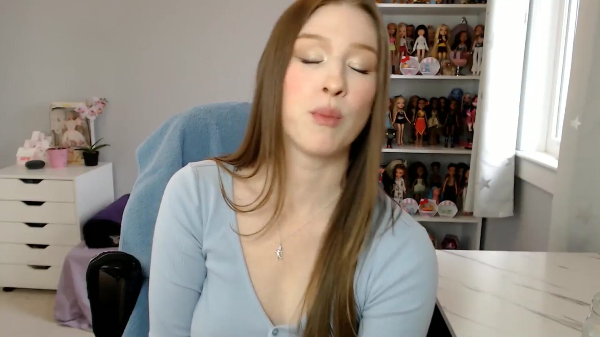 Gallery image thumbnail from GemmaMinx's myfreecams stream on, 03/29/2025, 19:42 image 13 of 20