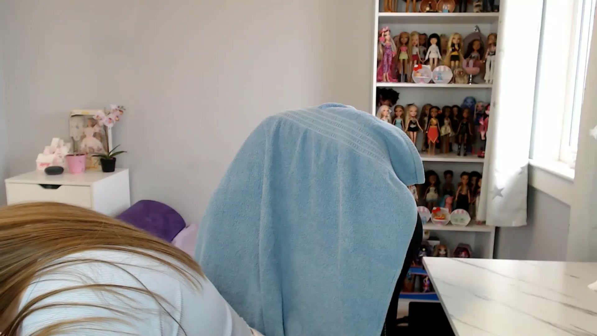 Gallery image thumbnail from GemmaMinx's myfreecams stream on, 03/29/2025, 20:27 image 6 of 20
