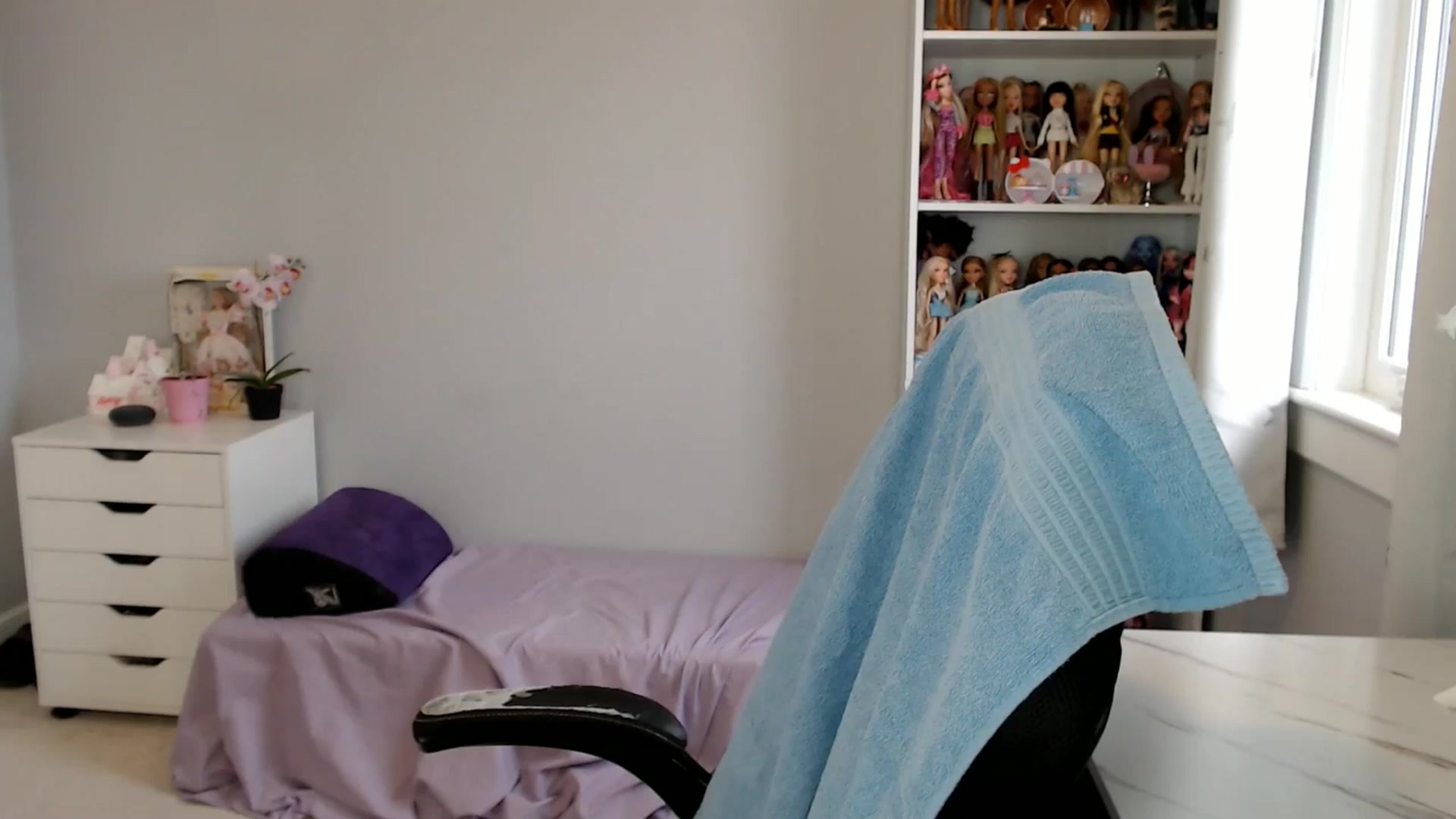 Gallery image thumbnail from GemmaMinx's myfreecams stream on, 03/29/2025, 20:27 image 7 of 20