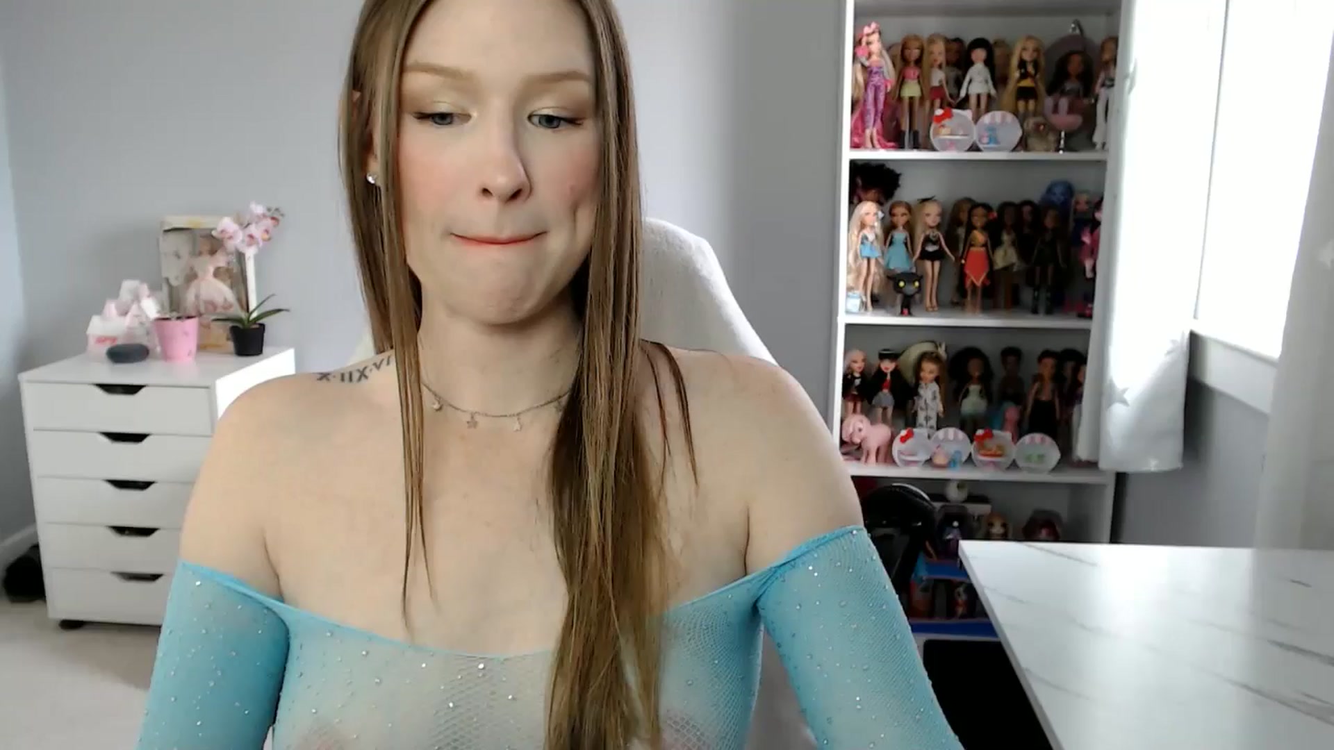 Gallery image thumbnail from GemmaMinx's myfreecams stream on, 03/31/2025, 18:17 image 1 of 20