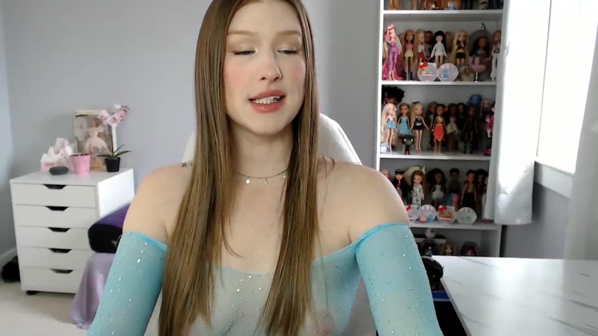 Gallery image thumbnail from GemmaMinx's myfreecams stream on, 03/31/2025, 18:17 image 13 of 20