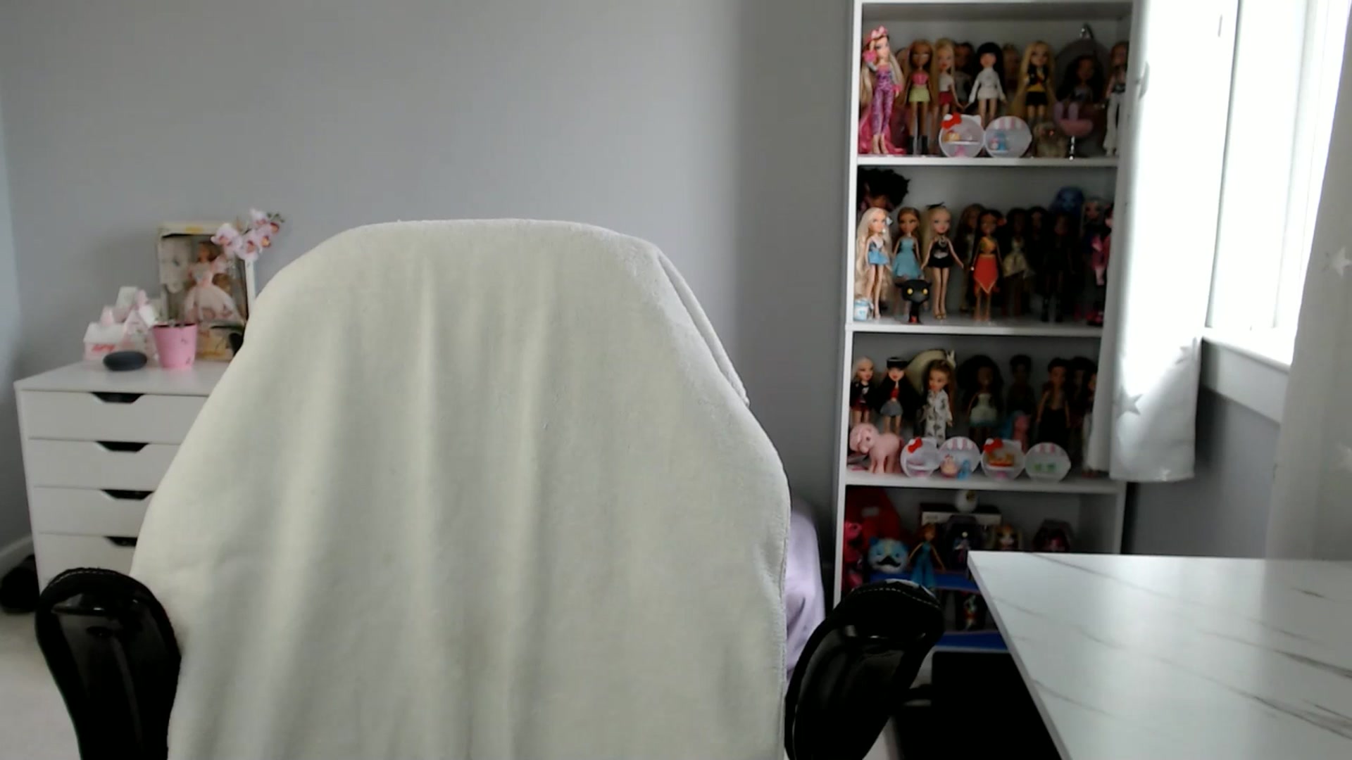 Gallery image thumbnail from GemmaMinx's myfreecams stream on, 03/31/2025, 18:17 image 19 of 20