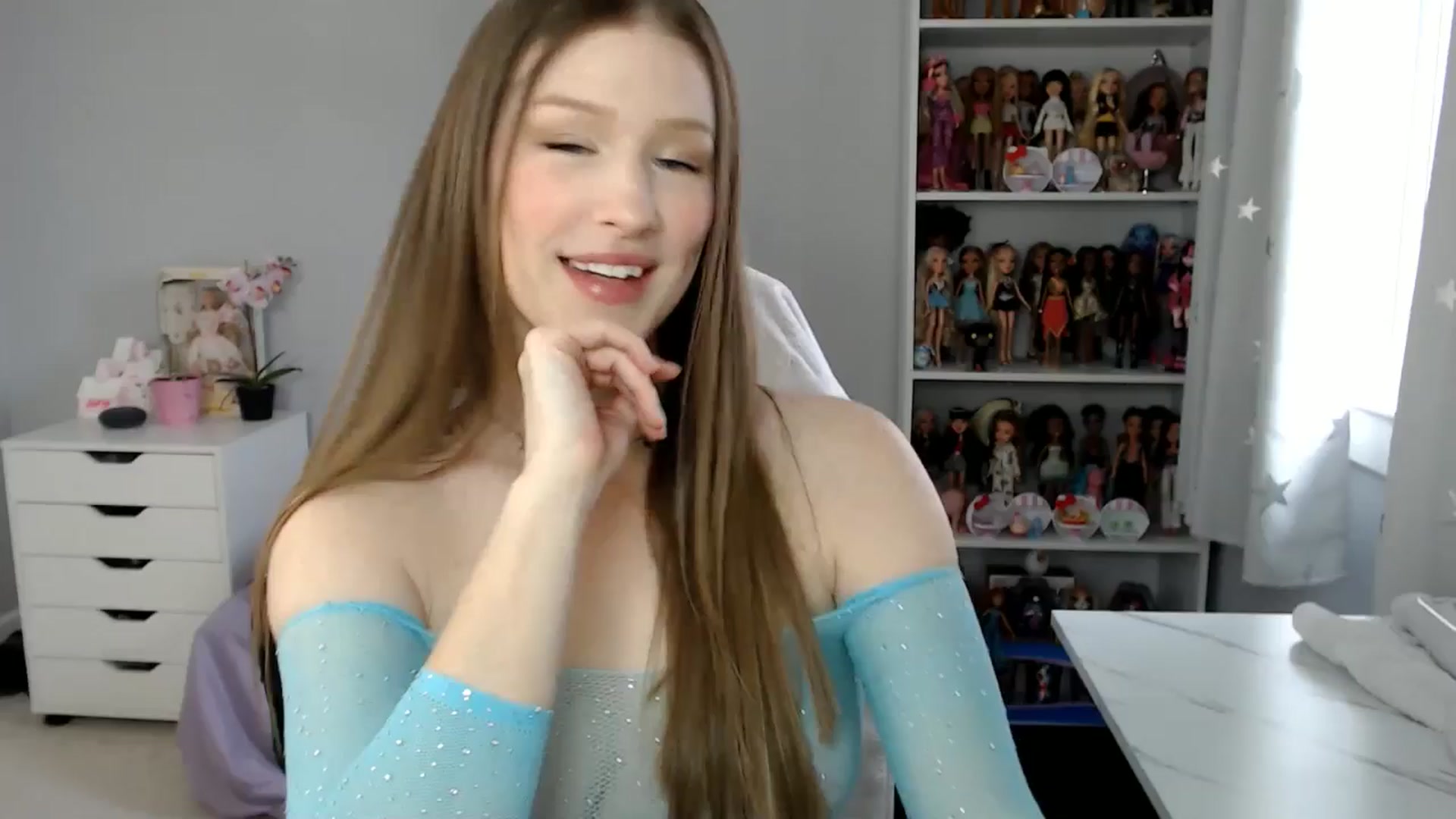 Gallery image thumbnail from GemmaMinx's myfreecams stream on, 03/31/2025, 20:02 image 3 of 20