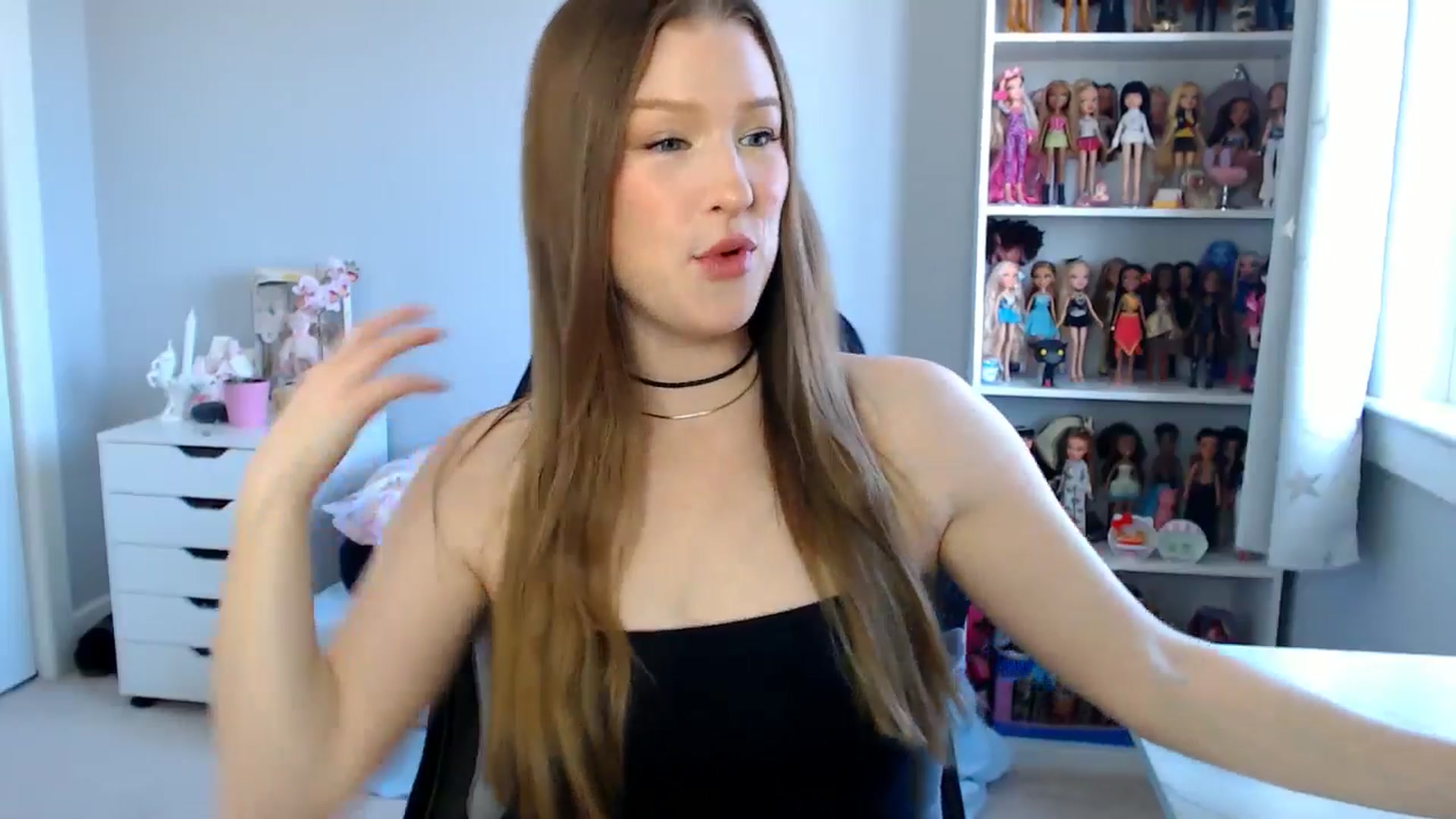 Gallery image thumbnail from GemmaMinx's myfreecams stream on, 04/27/2025, 17:05 image 8 of 20