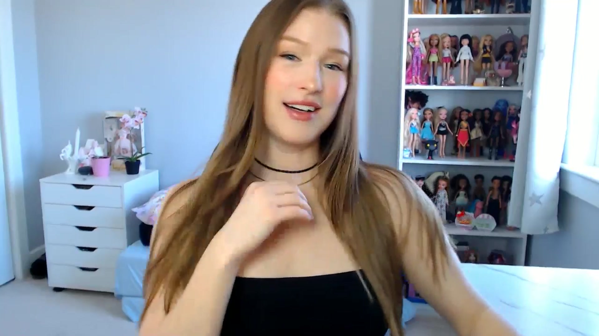 Gallery image thumbnail from GemmaMinx's myfreecams stream on, 04/27/2025, 17:05 image 3 of 20