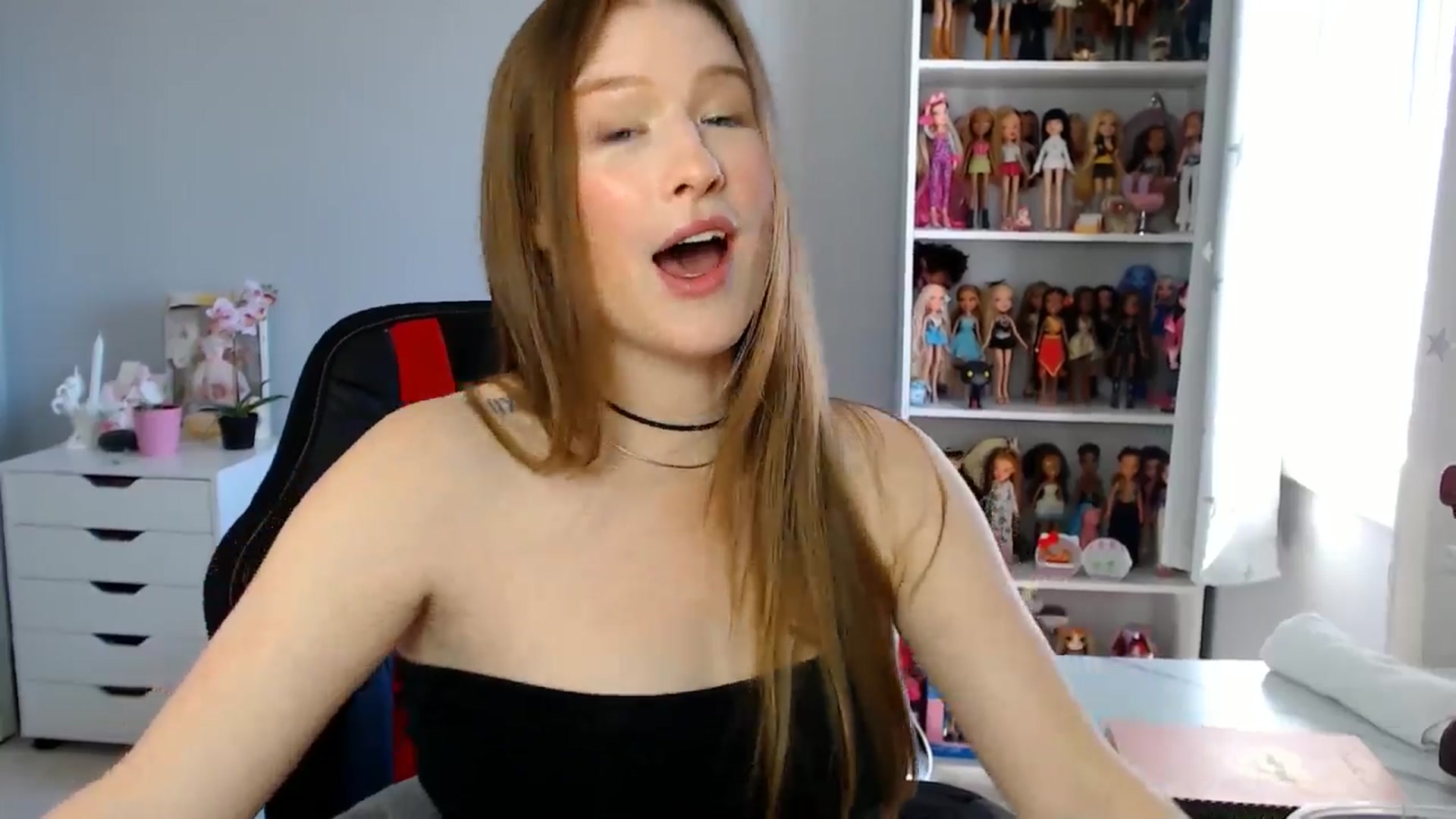Gallery image thumbnail from GemmaMinx's myfreecams stream on, 04/27/2025, 19:21 image 10 of 20