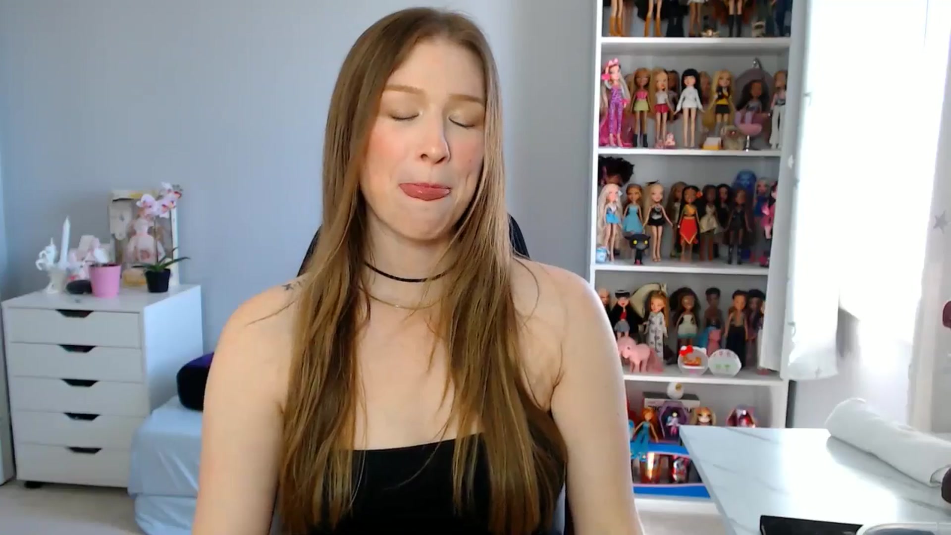 Gallery image thumbnail from GemmaMinx's myfreecams stream on, 04/27/2025, 19:21 image 11 of 20