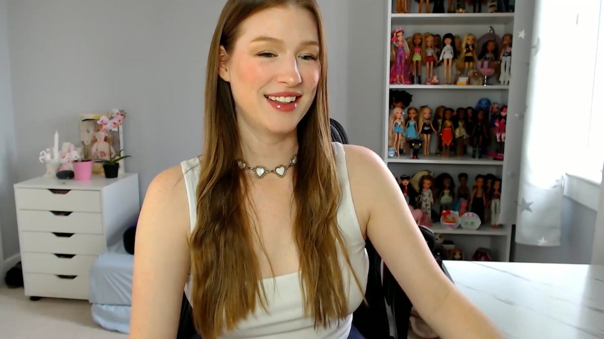 Gallery image thumbnail from GemmaMinx's myfreecams stream on, 04/29/2025, 19:37 image 11 of 20