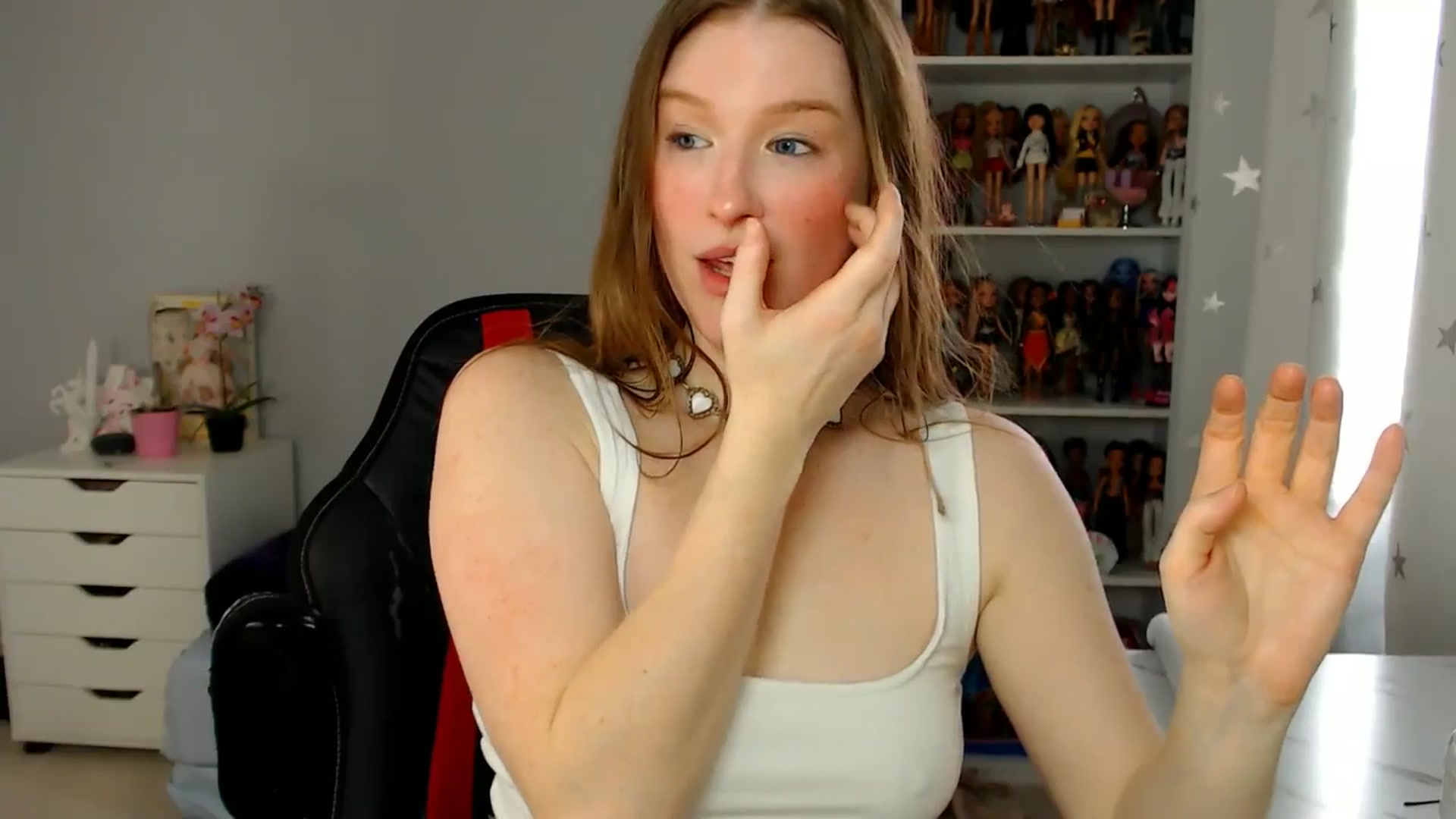 Gallery image thumbnail from GemmaMinx's myfreecams stream on, 04/29/2025, 20:34 image 5 of 20