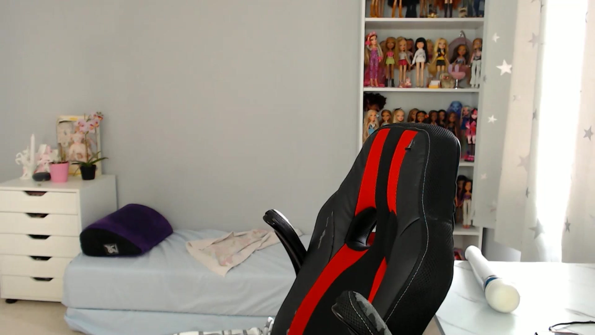 Gallery image thumbnail from GemmaMinx's myfreecams stream on, 04/29/2025, 20:34 image 13 of 20
