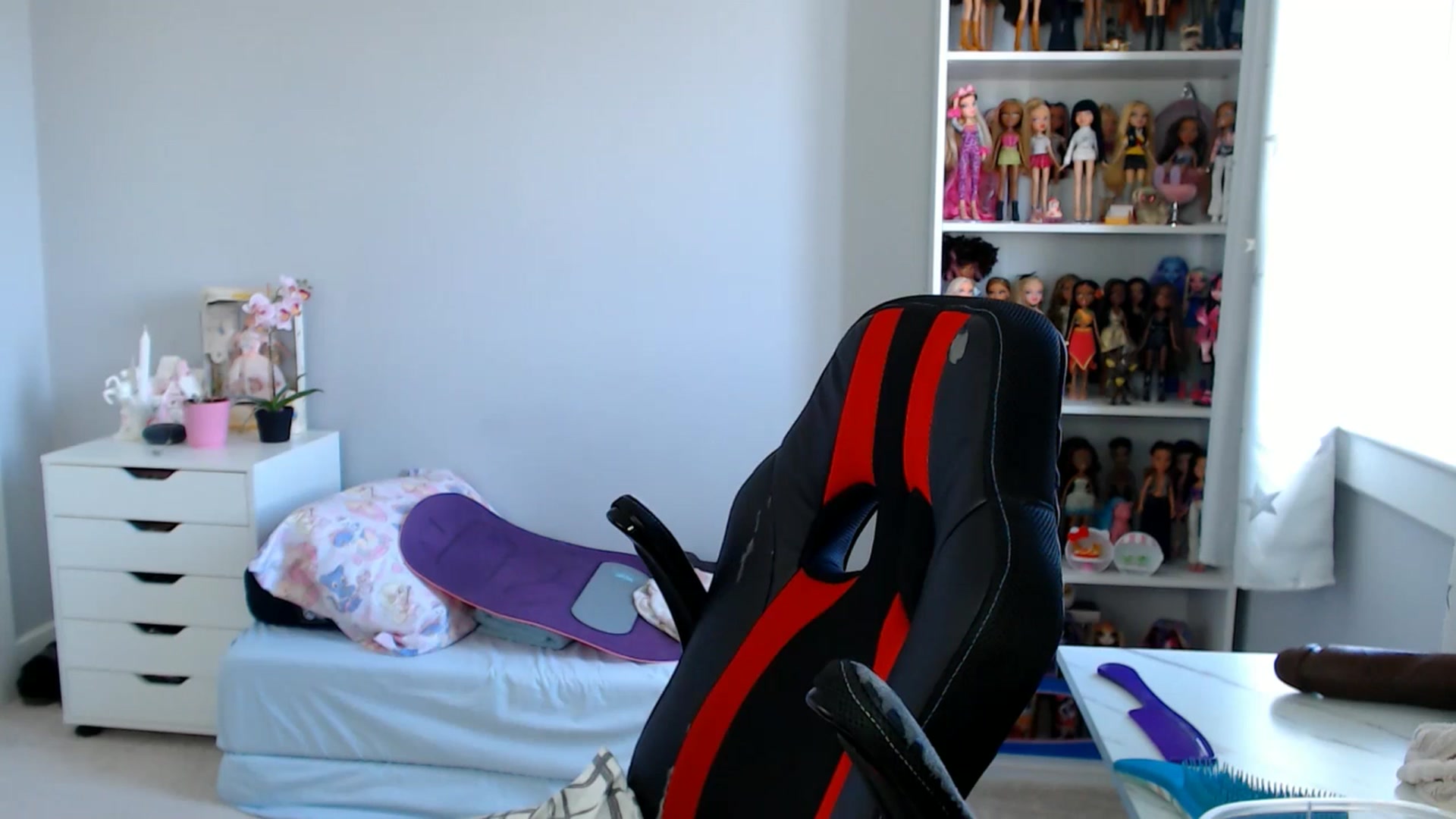 Gallery image thumbnail from GemmaMinx's myfreecams stream on, 04/30/2025, 17:59 image 18 of 20
