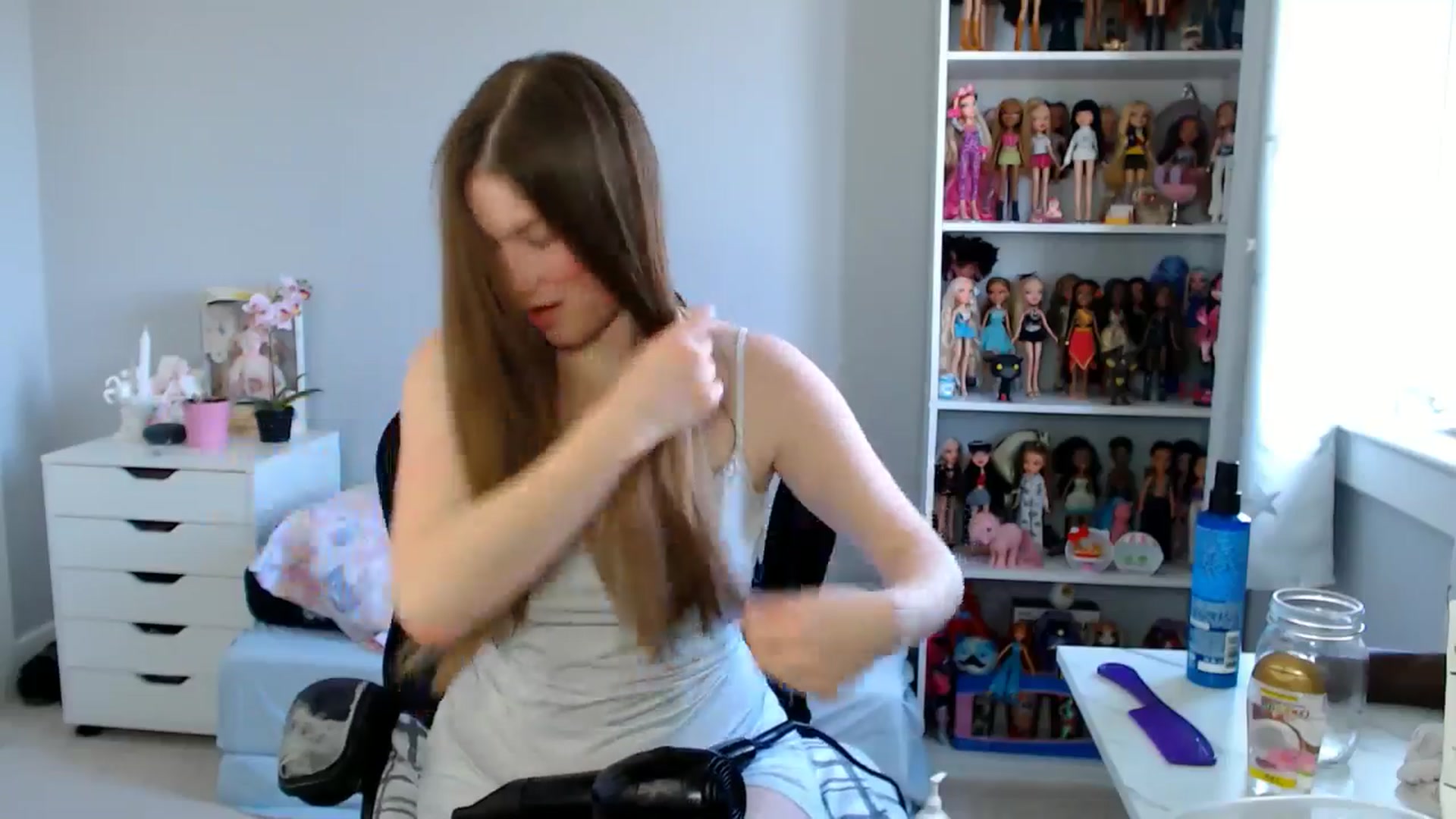 Gallery image thumbnail from GemmaMinx's myfreecams stream on, 04/30/2025, 17:59 image 11 of 20