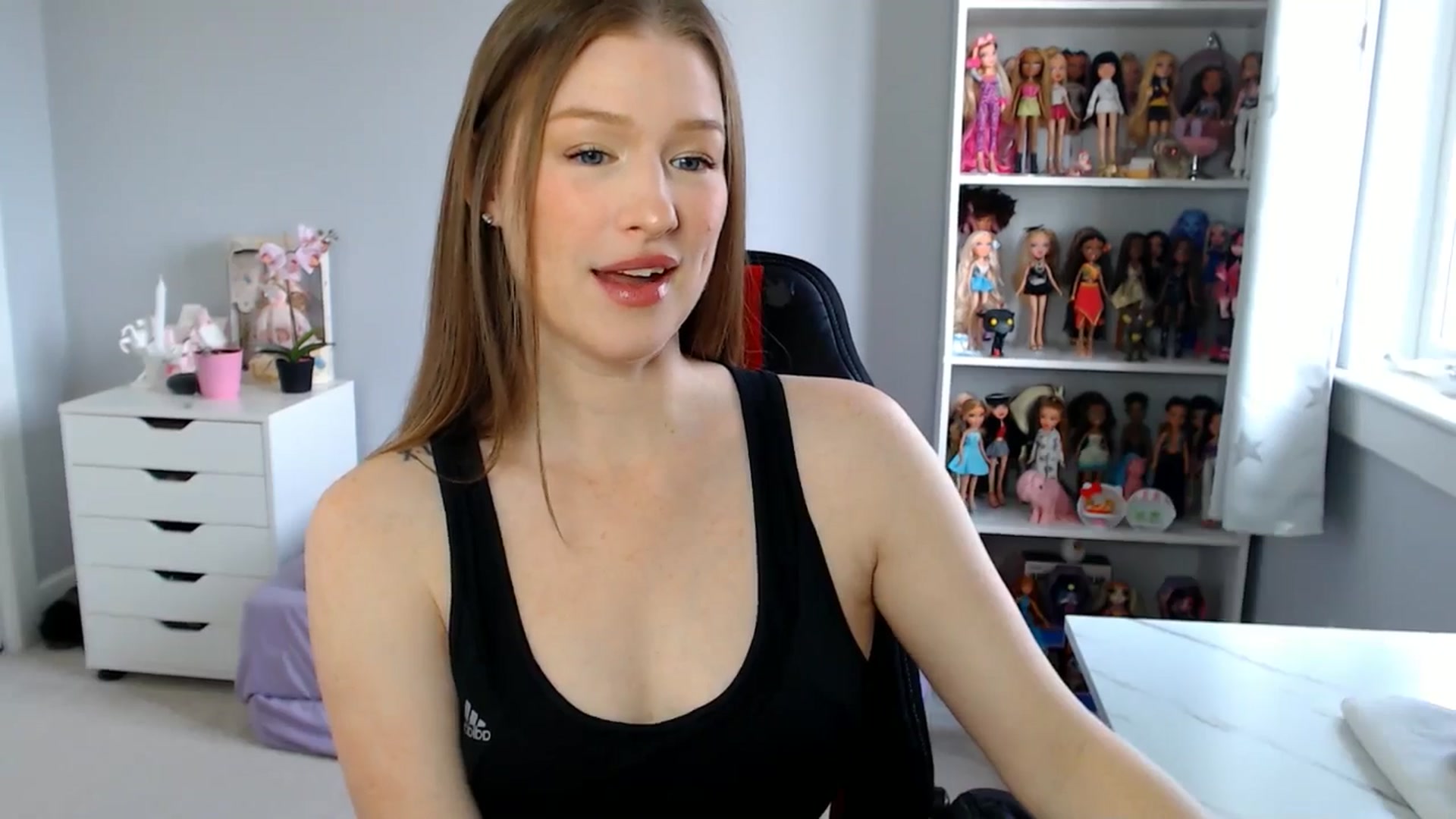Gallery image thumbnail from GemmaMinx's myfreecams stream on, 05/13/2025, 15:29 image 18 of 20