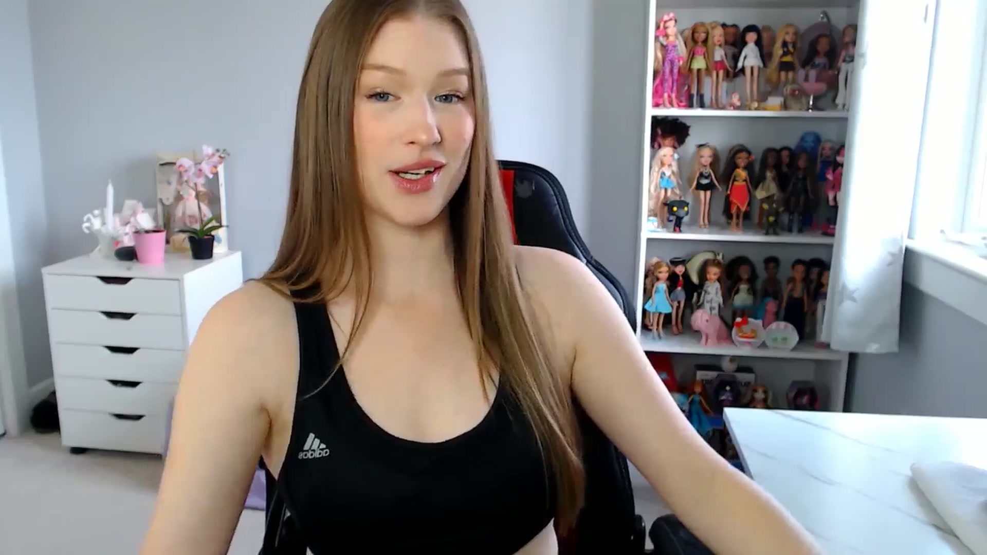 Gallery image thumbnail from GemmaMinx's myfreecams stream on, 05/13/2025, 15:29 image 12 of 20