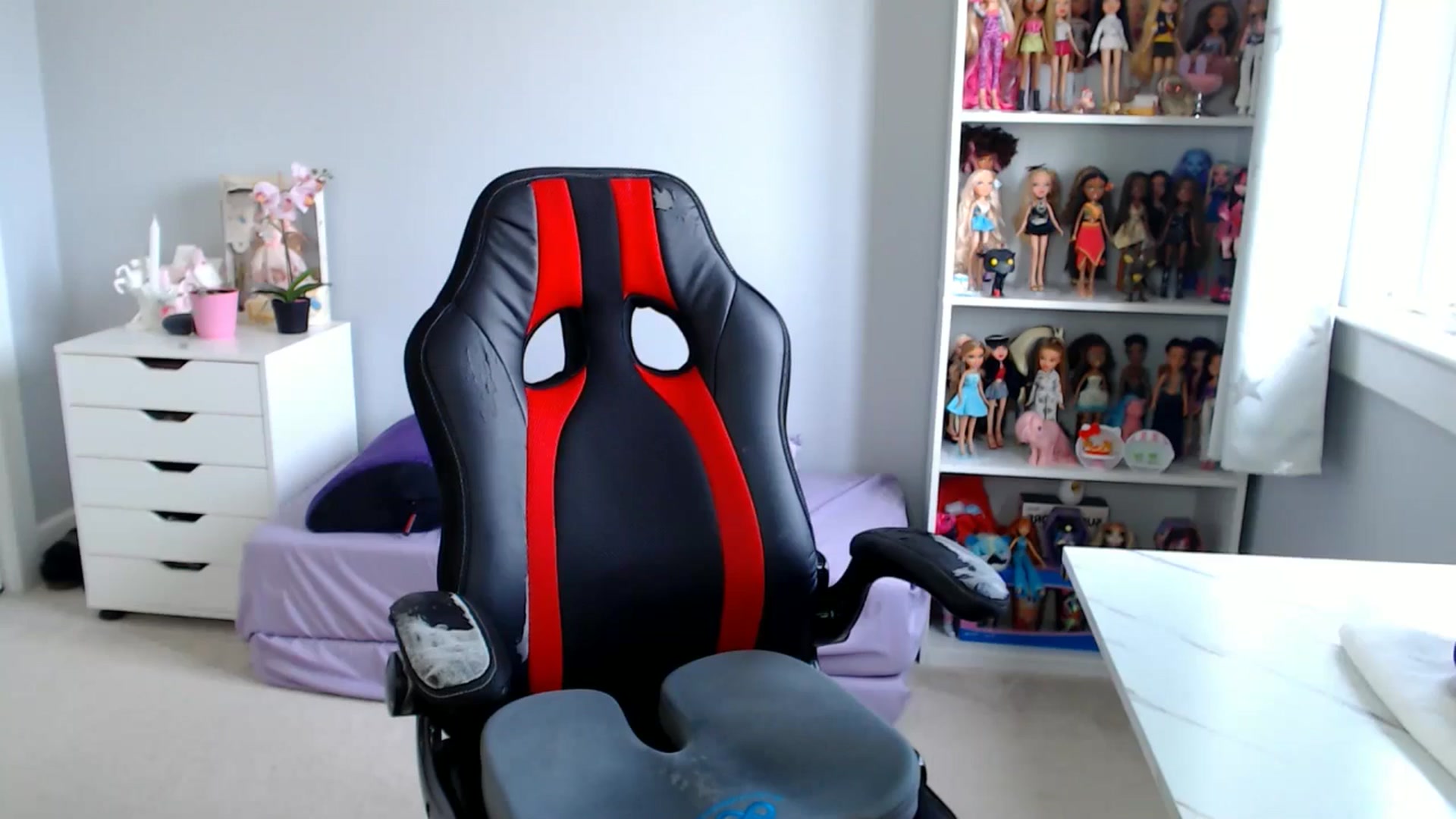 Gallery image thumbnail from GemmaMinx's myfreecams stream on, 05/13/2025, 16:48 image 4 of 20