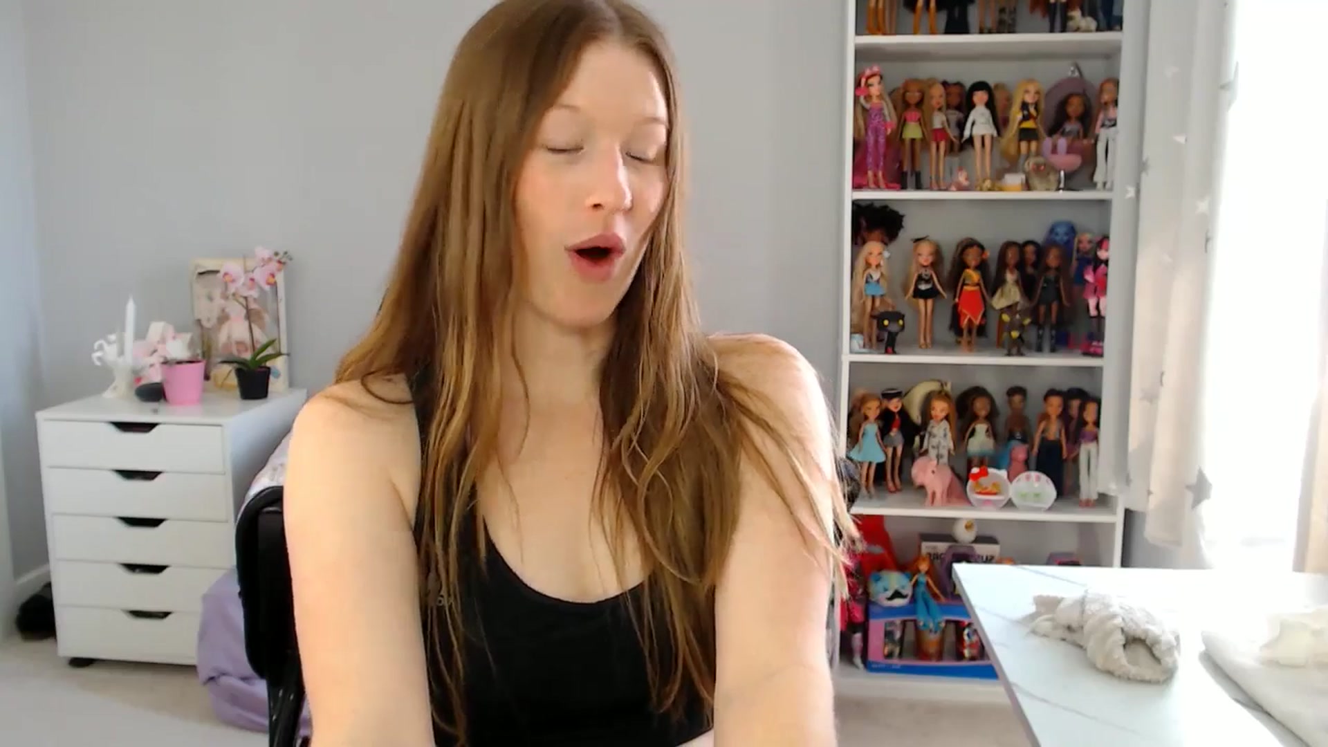 Gallery image thumbnail from GemmaMinx's myfreecams stream on, 05/13/2025, 19:06 image 15 of 20