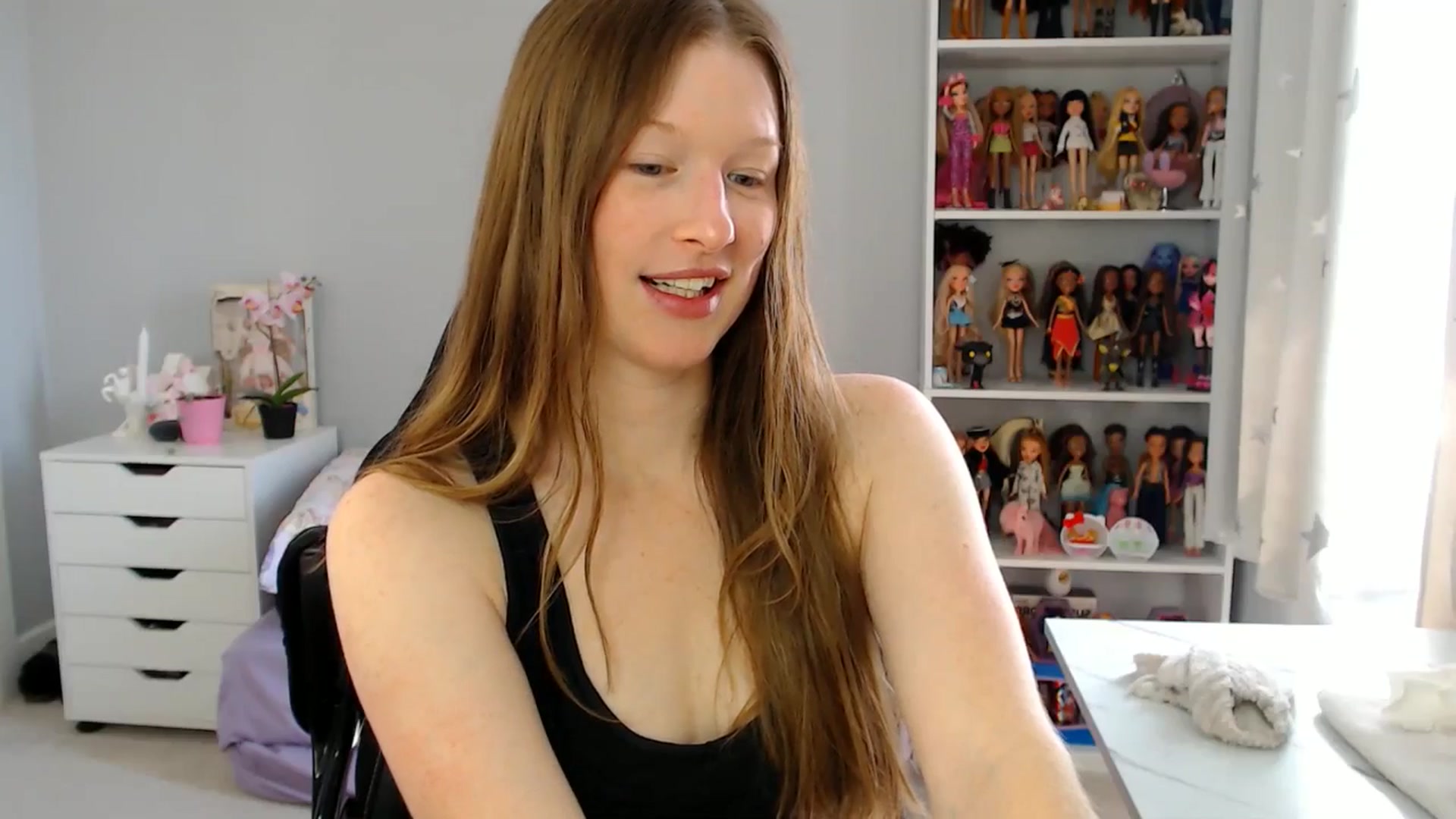Gallery image thumbnail from GemmaMinx's myfreecams stream on, 05/13/2025, 19:06 image 13 of 20