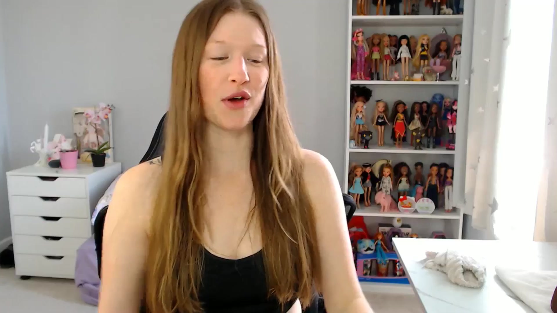 Gallery image thumbnail from GemmaMinx's myfreecams stream on, 05/13/2025, 19:06 image 11 of 20